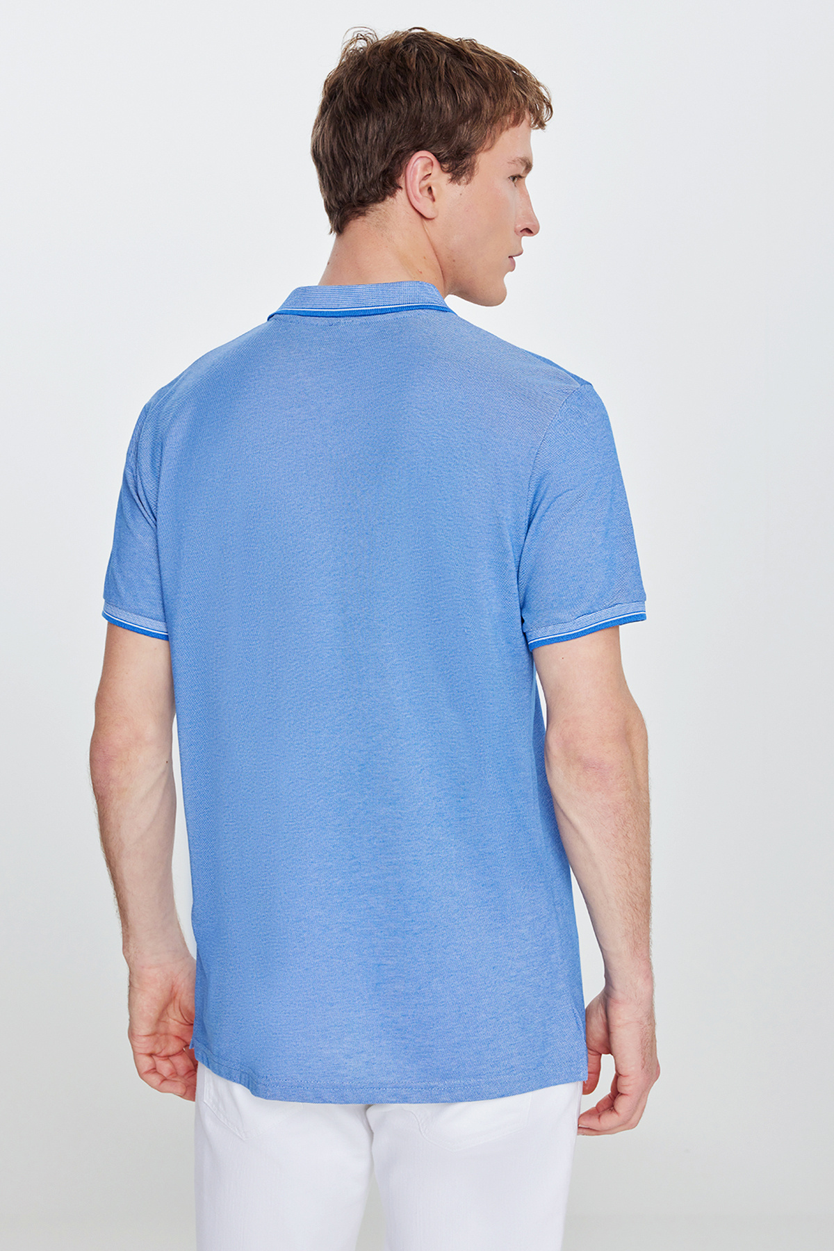 AC&Co / Altınyıldız Classics Erkek Çekmeyen Pamuklu Kumaş Slim Fit Dar Kesim Saks-Beyaz Kıvrılmaz Polo Yaka Tişört görsel 8