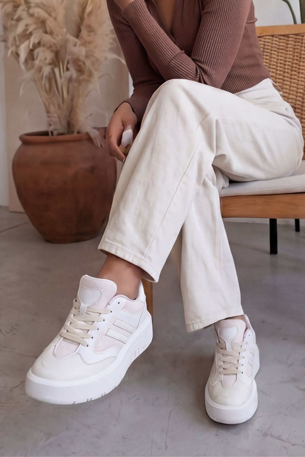 Urban-Strike Hybrid Beyaz Unisex Sneaker - Yüksek Tutuşlu Dalgalı Tabanlı ve Nefes Alabilen File De — سفید LIA-5030-50K