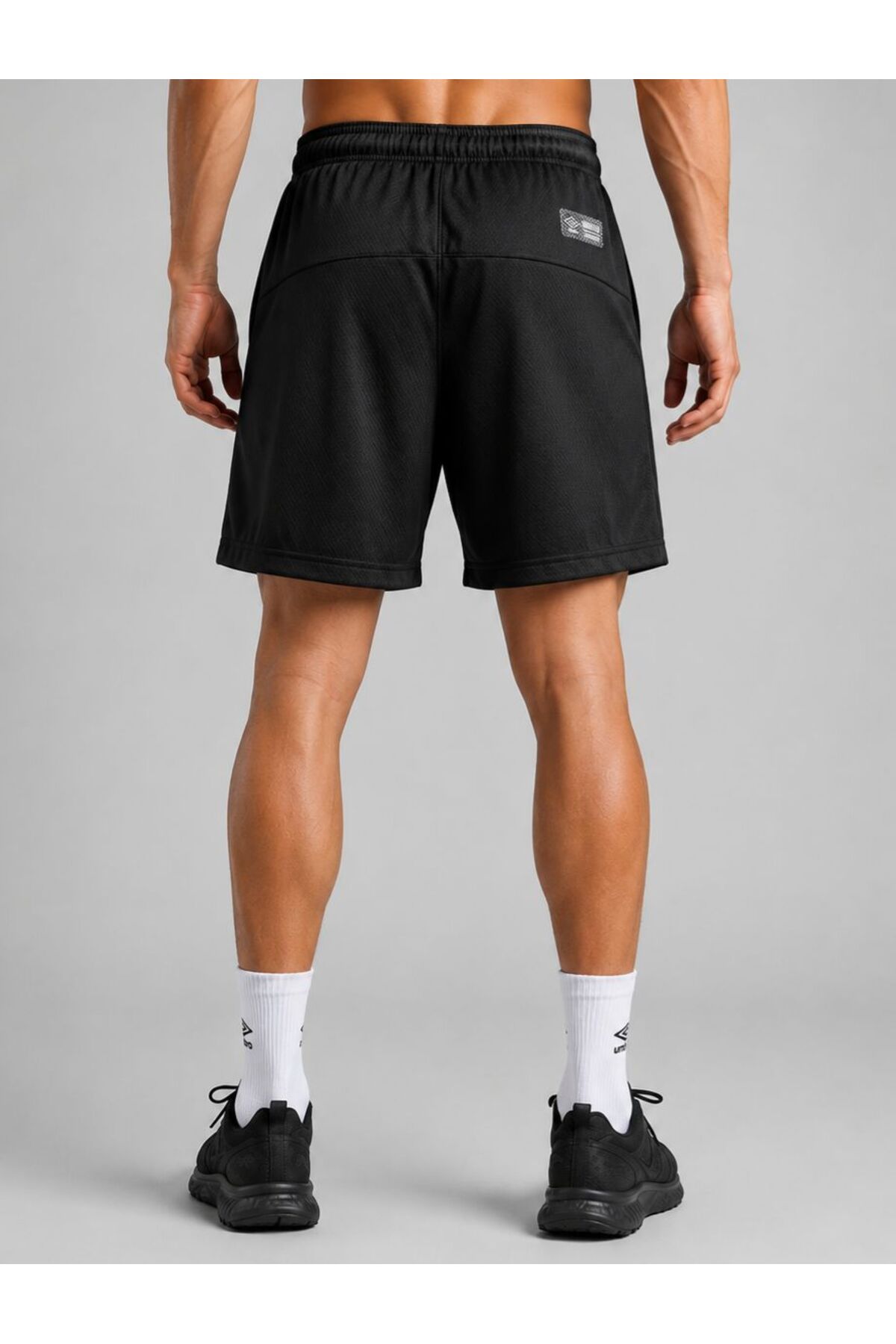 Umbro Woven Men's Black Training Shorts with Zipper Pockets Tm0016