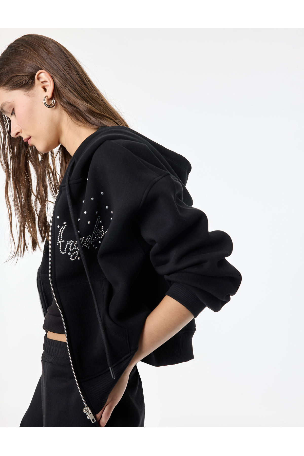 Koton Uzun Kollu Taş Detaylı Şardonlu Kapüşonlu Sweatshirt