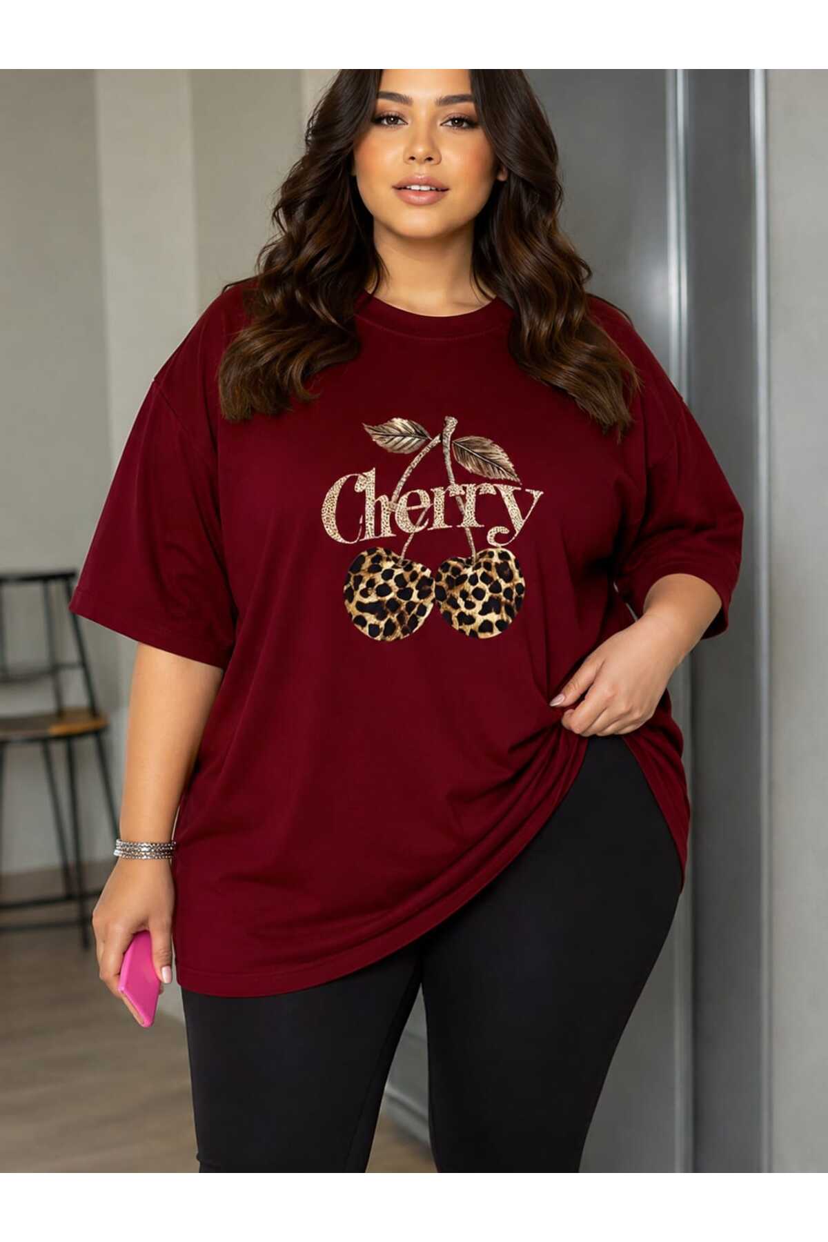 ZAVIXO Büyük Beden Kadın Oversize Cherry Baskılı Basic Tişört Leopar Desenli Bisiklet Yaka Kısa Kollu Rahat Günlük Tişört Bordo