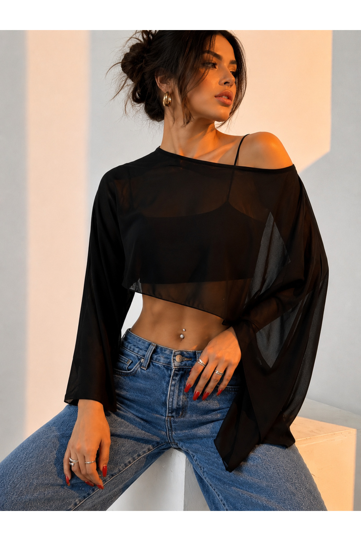 Kadın Oversize Şifon Tül Kayık Yaka Yarasa Kol Crop Bluz
