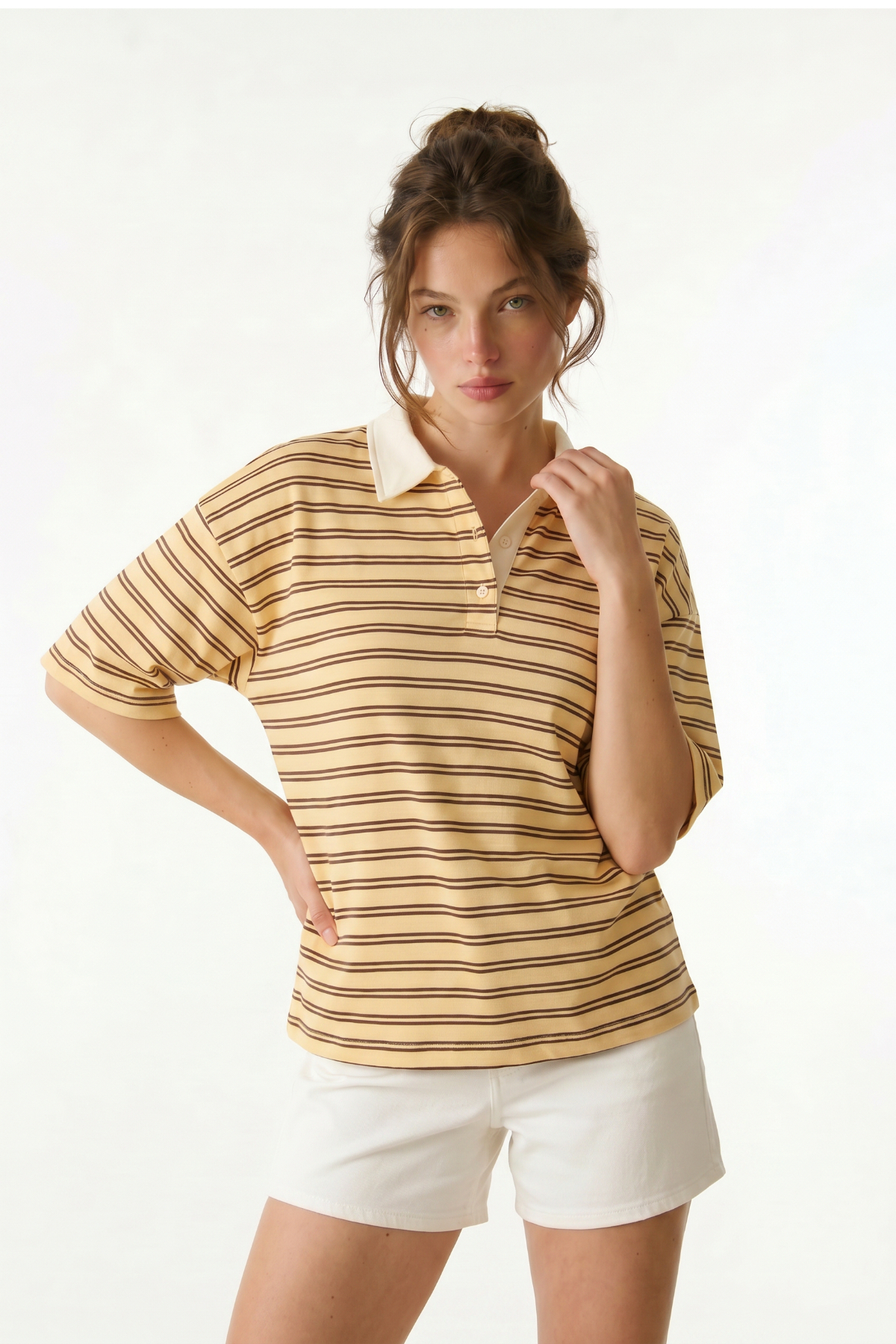Lovelyİstanbul Polo Yaka T-shirt – Fırsatlar Trendyol'da! 🧡