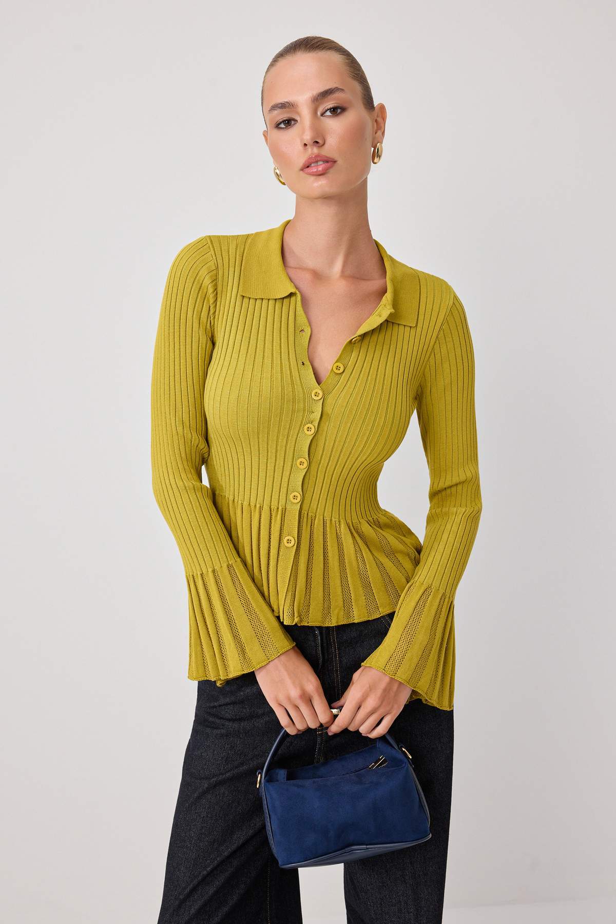 Trendyolmilla Yağ Yeşil Ajur Detaylı Fitted/Vücuda Oturan Triko Hırka TWOSS26HI00006