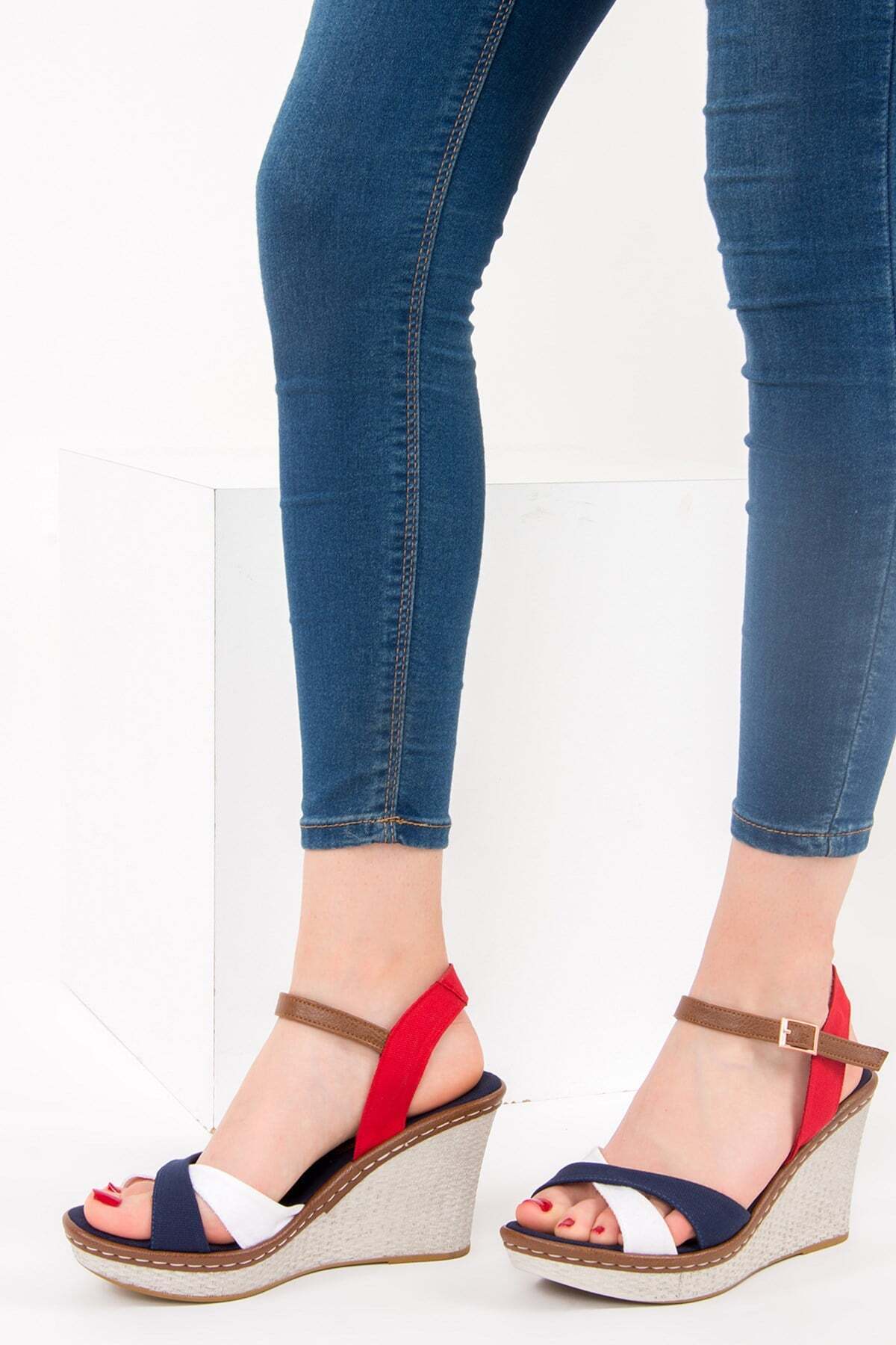 Fox Shoes Laci/Beyaz/Kırmızı Kadın Dolgu Topuklu Ayakkabı 9674040205
