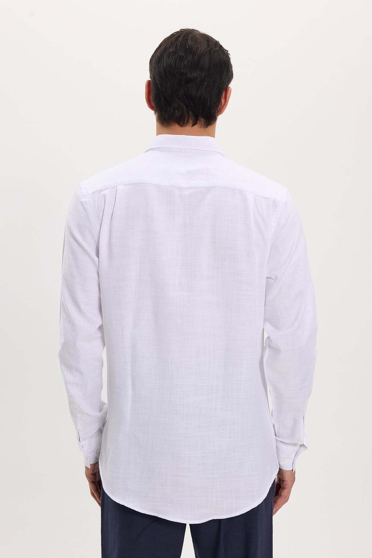 Erkek Slim Fit Dar Kesim %100 Pamuk Keten Doku Düğmeli Yaka Beyaz Gömlek — سفید DR230024-100 — تصویر 9 از 9