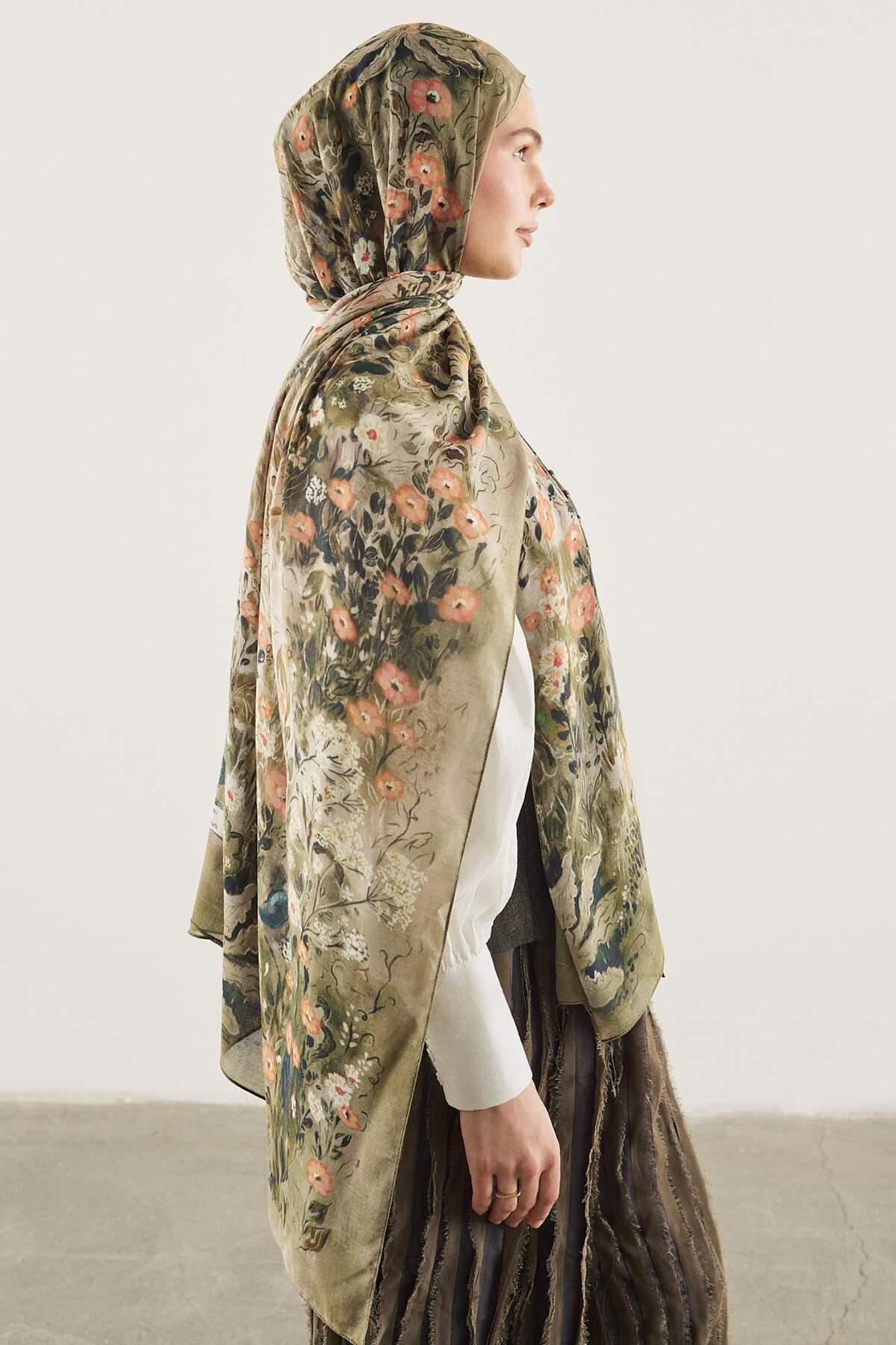 DeFacto Fresh Scarfs X DeFacto Misty Garden Viskon Şal I1746AX26SM görsel 4