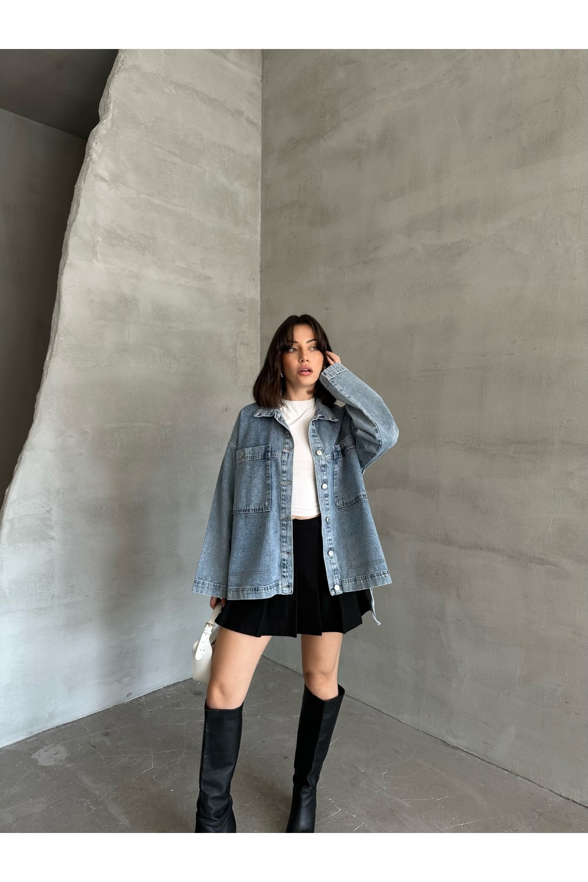Esra Butik78 Açık Mavi Yıkamalı Oversize Kot Ceket Çift Cepli Salaş Denim Ceket görsel 5
