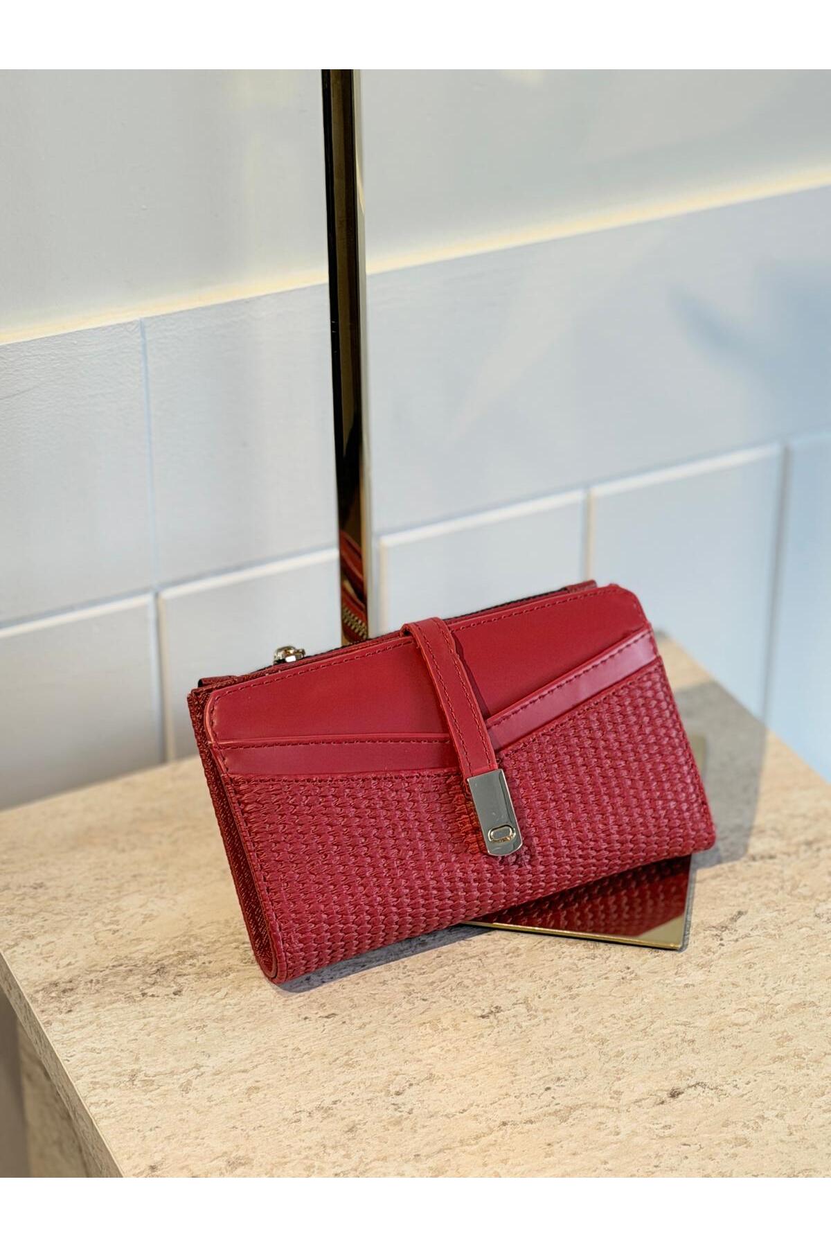 Women's Faux Leather Wallet with Straw Texture