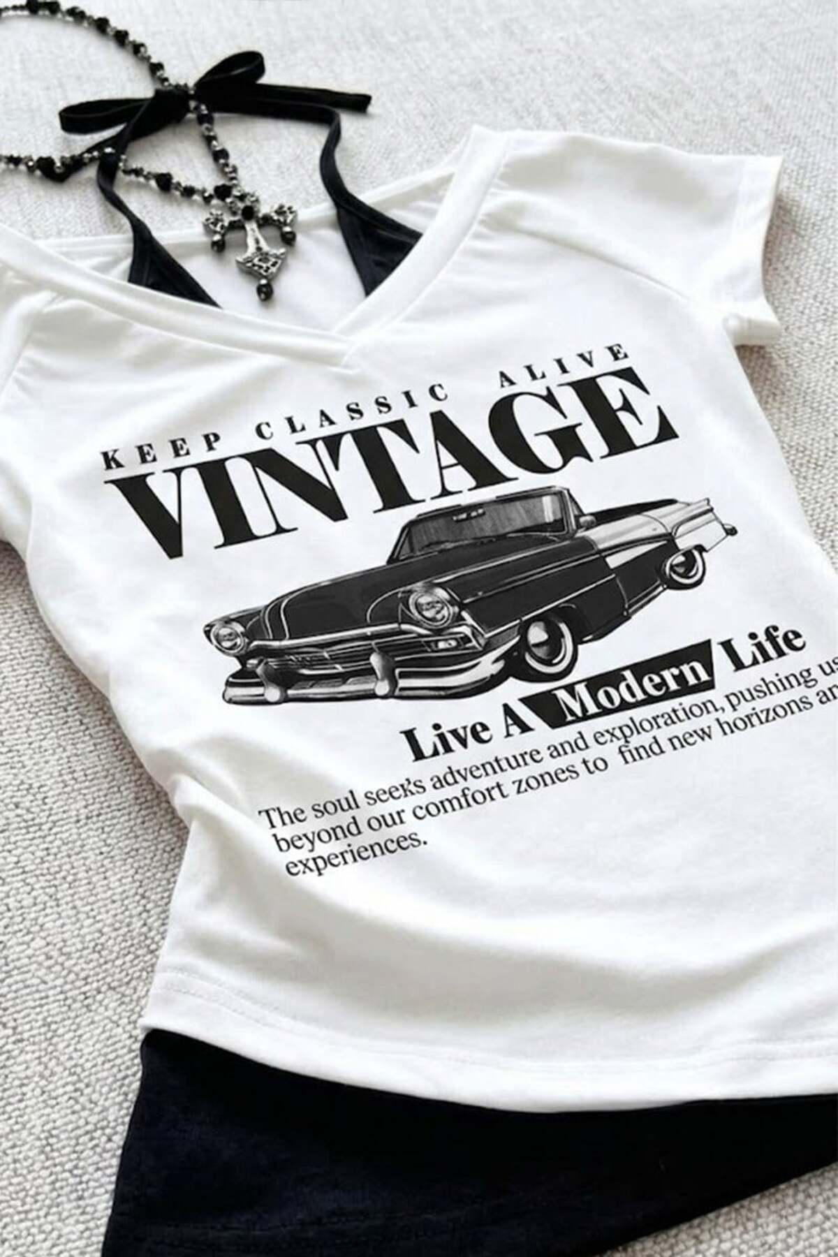 1blood  Beyaz Vintage Modern Life Ek Askılı Y2K Kısa Kollu Crop - Görsel 2