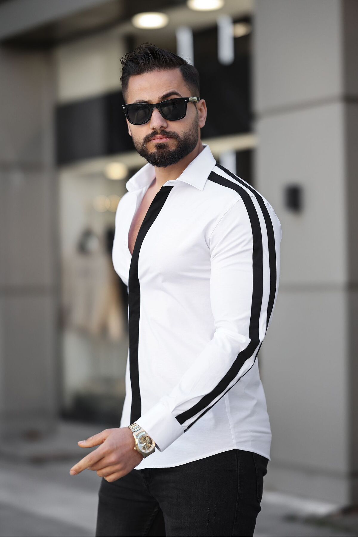 BAYIM Erkek Slim-Fit Çift Kol Şeritli ve Kontrast Pat Detaylı Premium Gömlek görsel 3