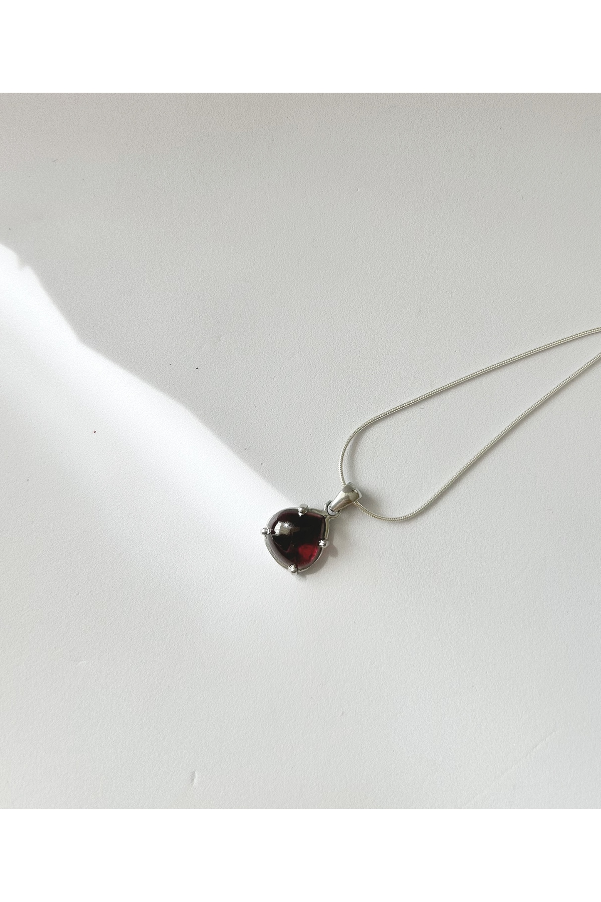 İtalyan Zincirli Garnet Taşlı Desenli 925 Ayar Kolye - 1
