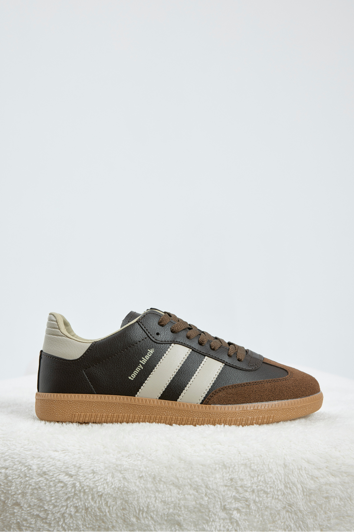 Tonny Black Unisex Brown Thermo Sole Lace-Up Sports Shoes with Side Stripes