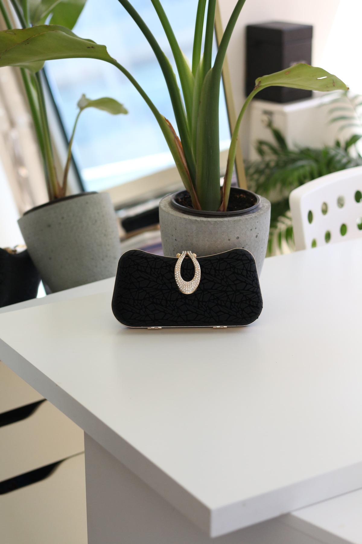 Moom Bag Kadın Siyah Desenli Kilit Detaylı Zincirli Kasalı Abiye Çantası görsel 2