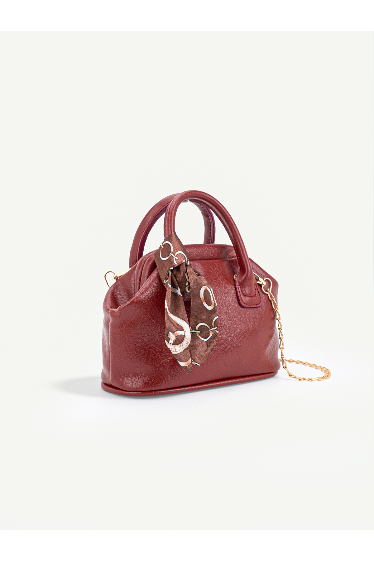 Women's Hand and Shoulder Bag with Scarf and Scholarship for Daily Use