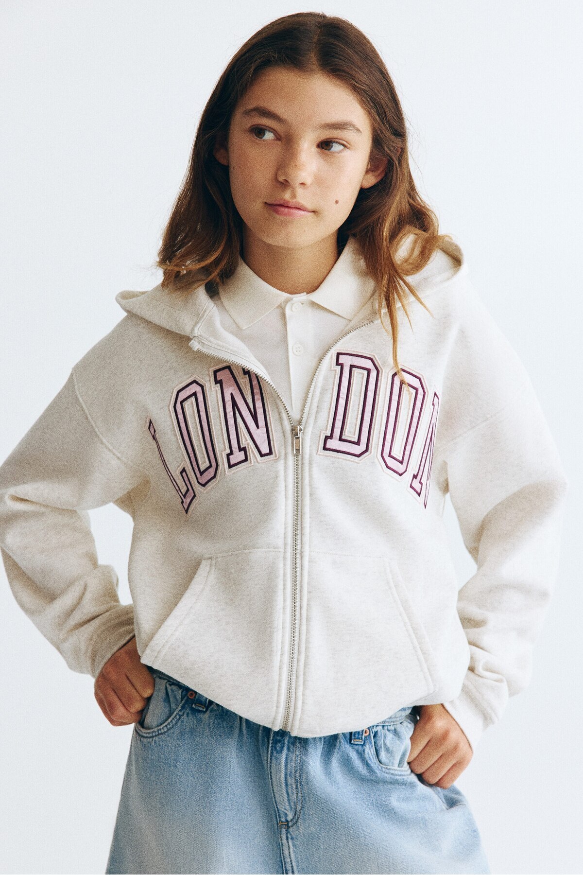 تاپ کلاه‌دار با طرح چاپی اچ اند ام سویشرت H&M