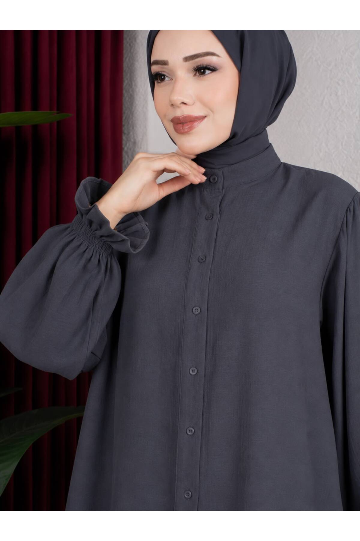HİRA LİFE FASHİON Kadın Çilek Kumaş Dik Yaka Düğmeli Fırfır Detaylı Tesettür Tunik Pantolon İkili Takım görsel 2