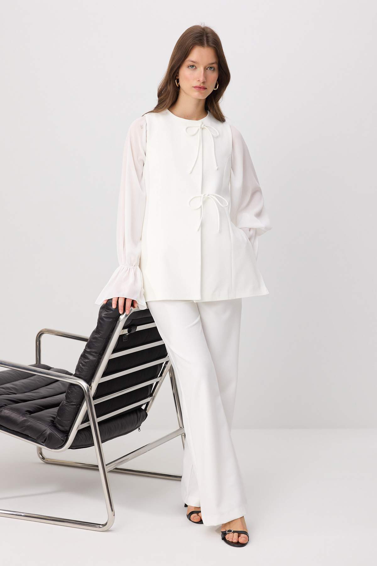Trendyolmilla Modest Beyaz Yelek Pantolon Dokuma Alt - Üst Takım TCTSS26US00003