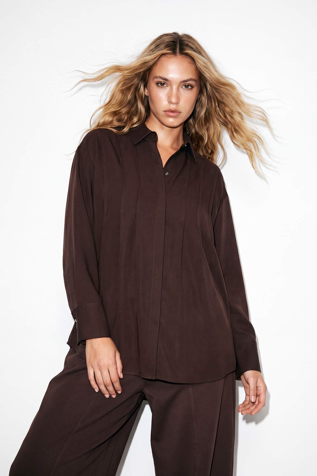 Drop by Trendyolmilla Kahverengi Omuzdan Nervürlü Tunik Gömlek TDRSS26GO00043