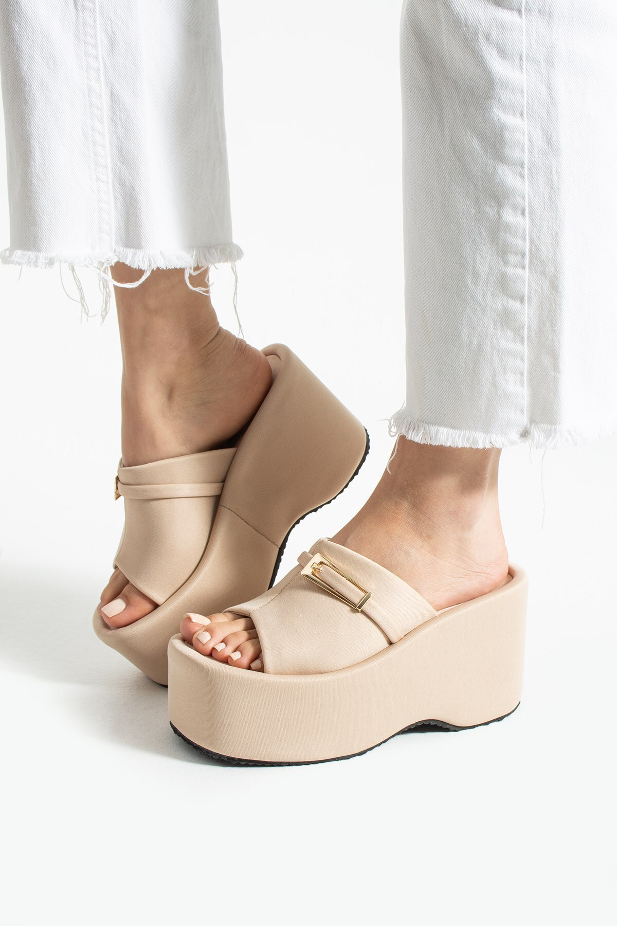 dabab shoes LUNARA Kadın Bej Kumaş 10 cm Platform Topuk Tokalı Kalın Taban Terlik Sandalet görsel 4