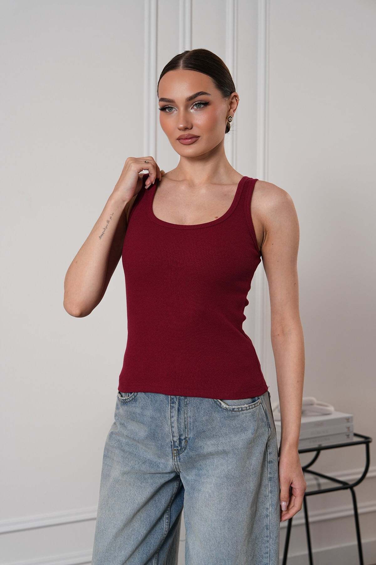 Women's Ribbed Look Thick Strap Basic Blouse Singlet