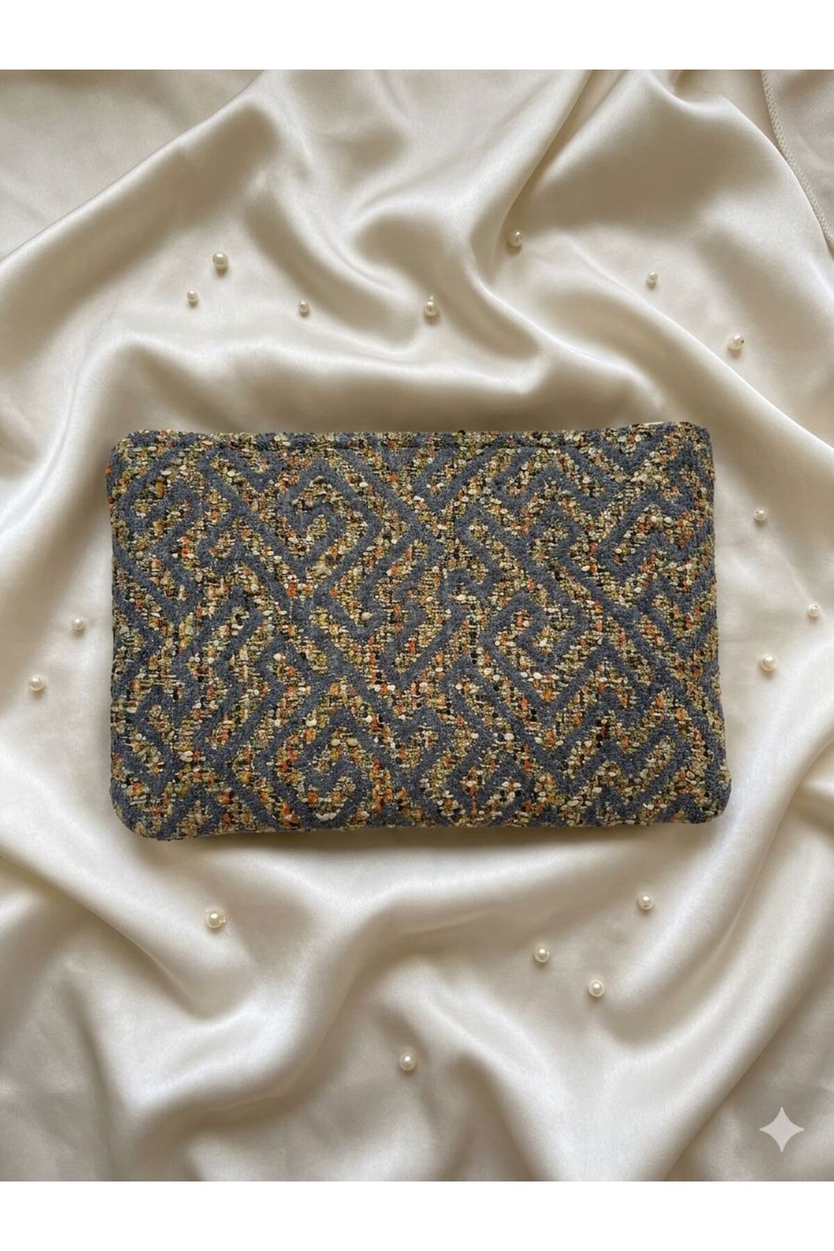 VELORİA BAG & SCARF Veloria Bag Zigzag clucth çanta DOKUMA KUMAŞ ve KORUMA PEDİ içeren İpad tablet taşıma çantası 21x25 cm