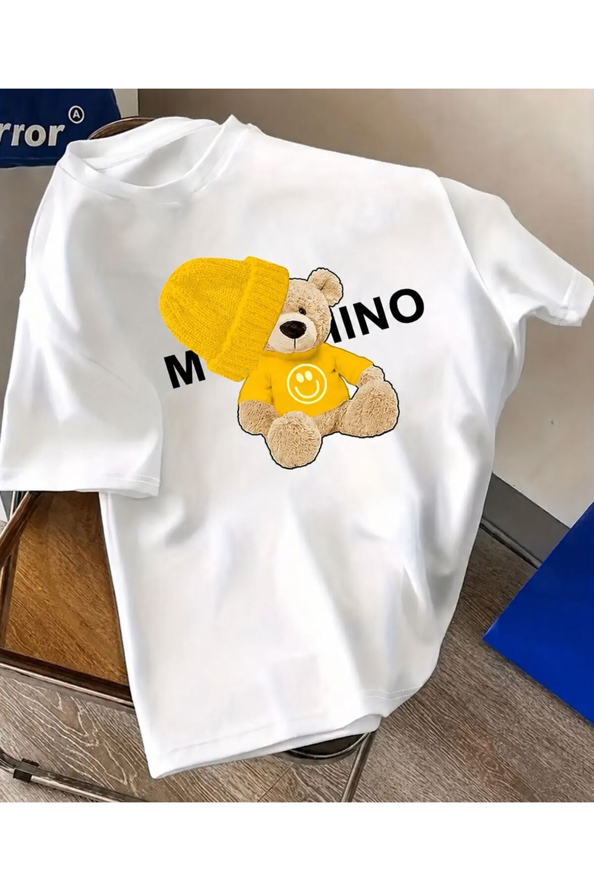 Arwen Fashion MILANO CRNO-BELA MAJICA SA ŠTAMPOM I ŠEŠIROM