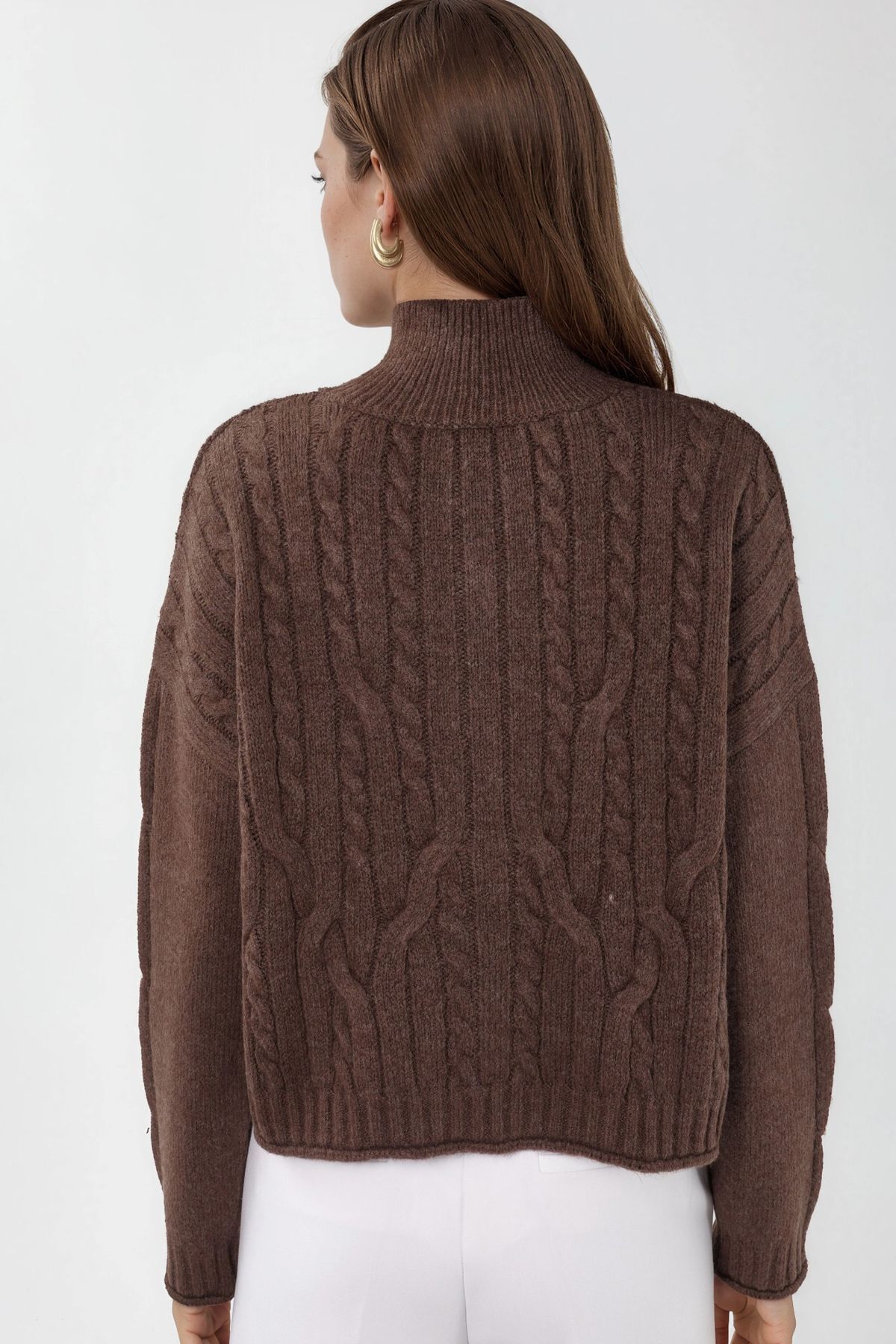 Hiccup Crop Yumuşak Dokulu Fermuarlı Saç Örgülü Triko Hırka görsel 3