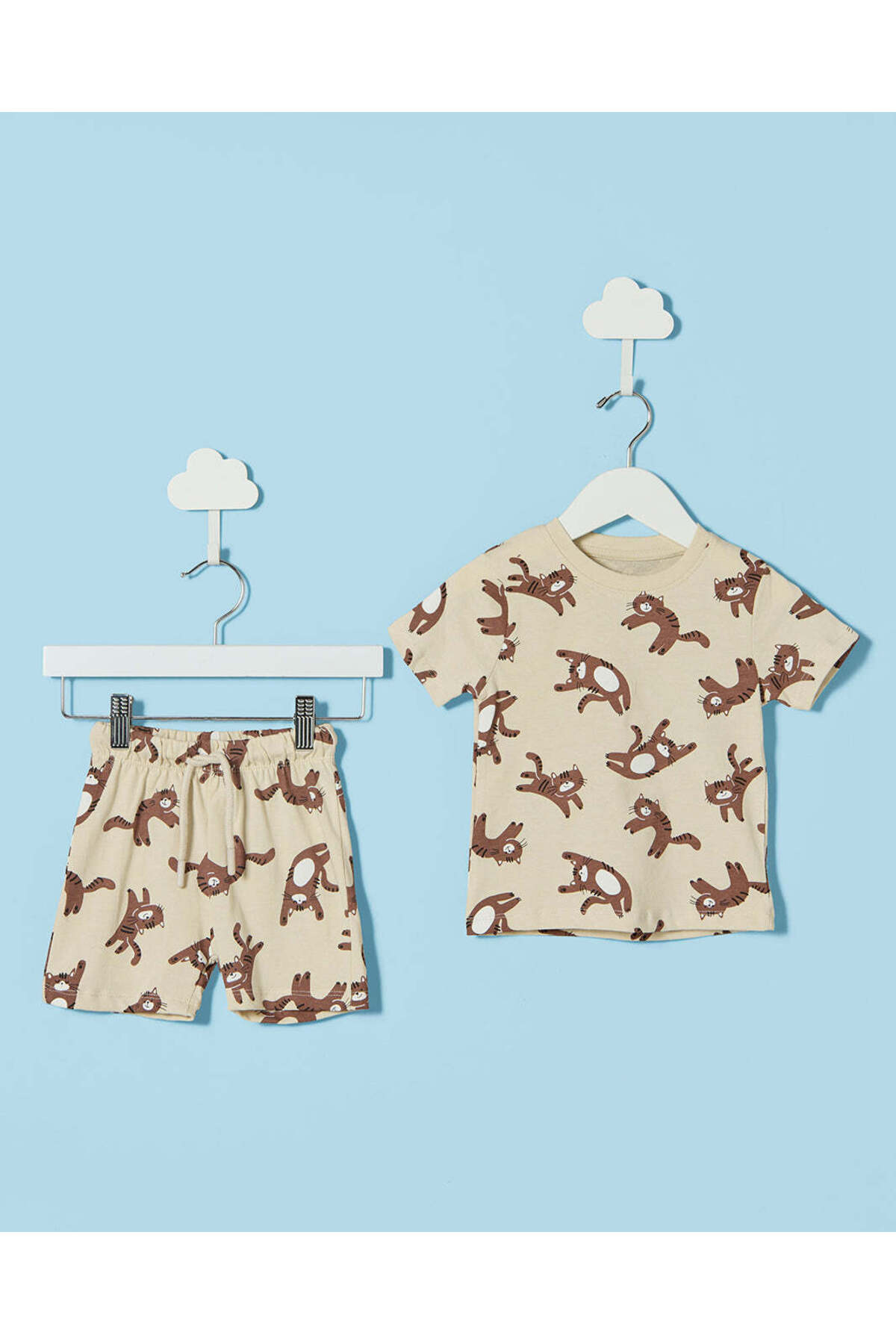REDTAG Infant Boys Beige Printed 2 Pieces Pyjama Set