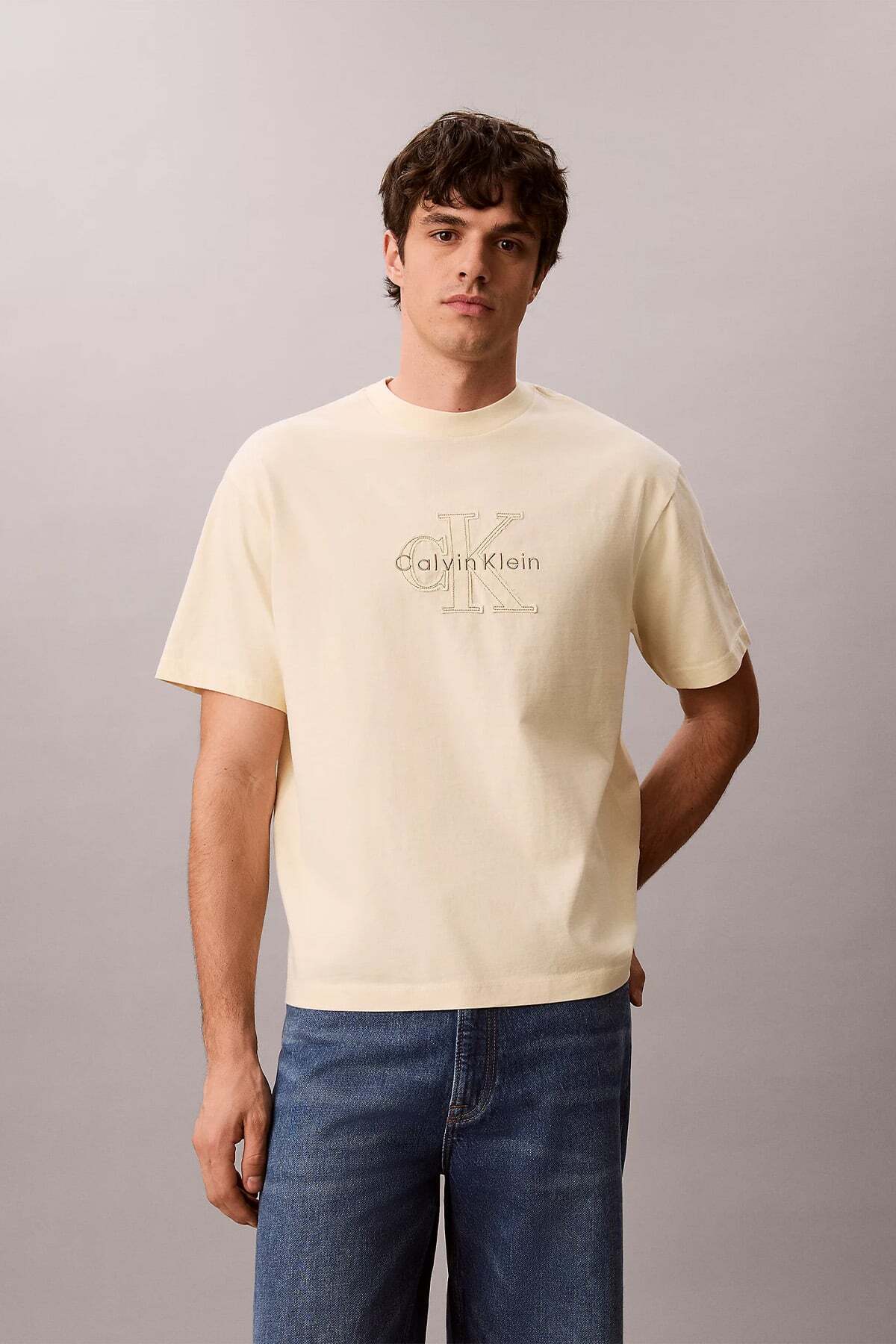 تیشرتمردانهCalvin Kleinسفید