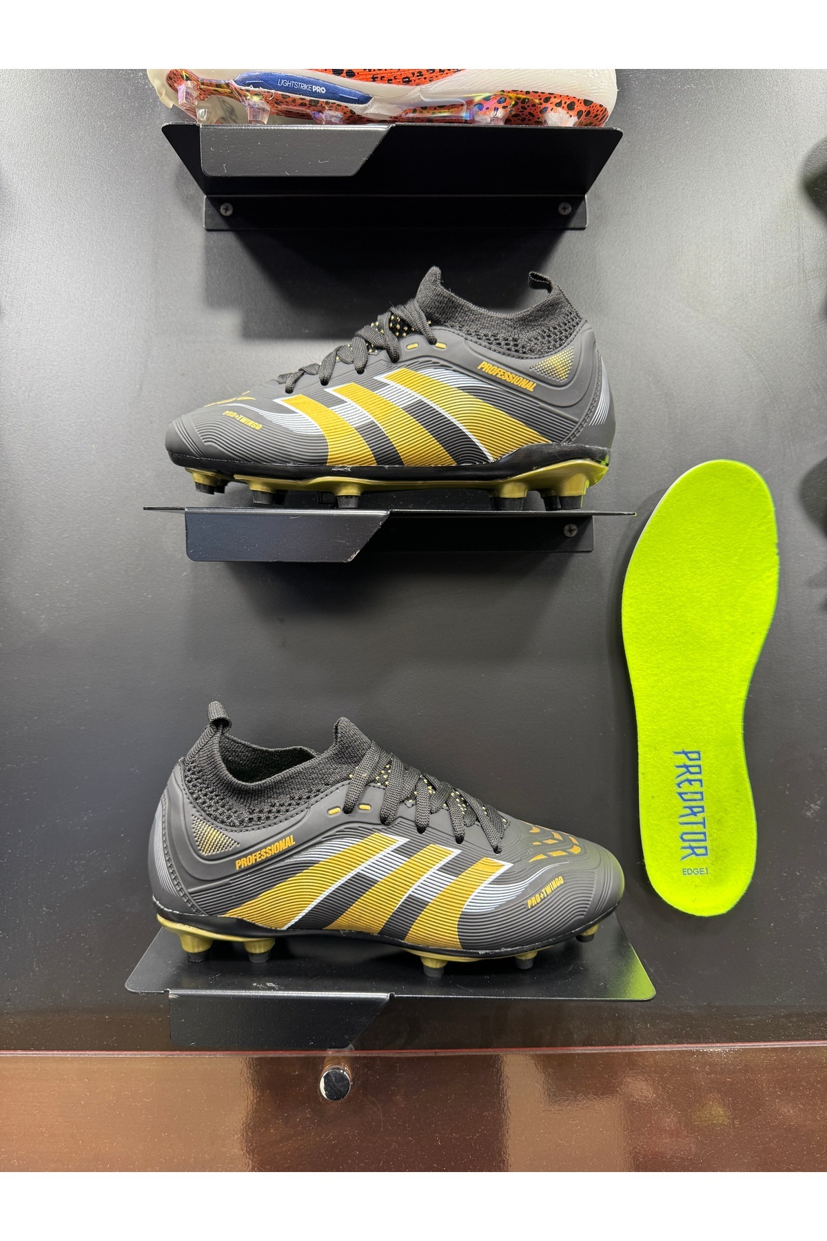 AİRBOOM Predator Profesyonel Halı Saha Futbol Kramponu görsel 3