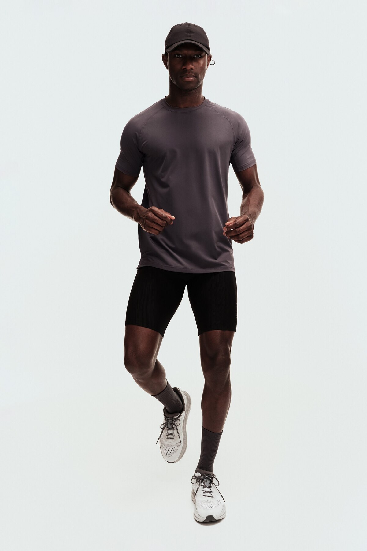 تی‌شرت ورزشی Muscle Fit CoolMove™ اچ اند ام تی شرت ورزشی H&M