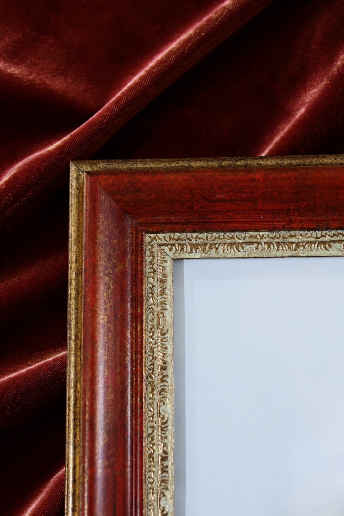 Hürrem Sultan Serisi 15 x 21 İşlemeli Eskitme Fotoğraf Çerçevesi Camlı Dekoratif Duvar & Masa Tipi Plastik Çerçeve görseli 2