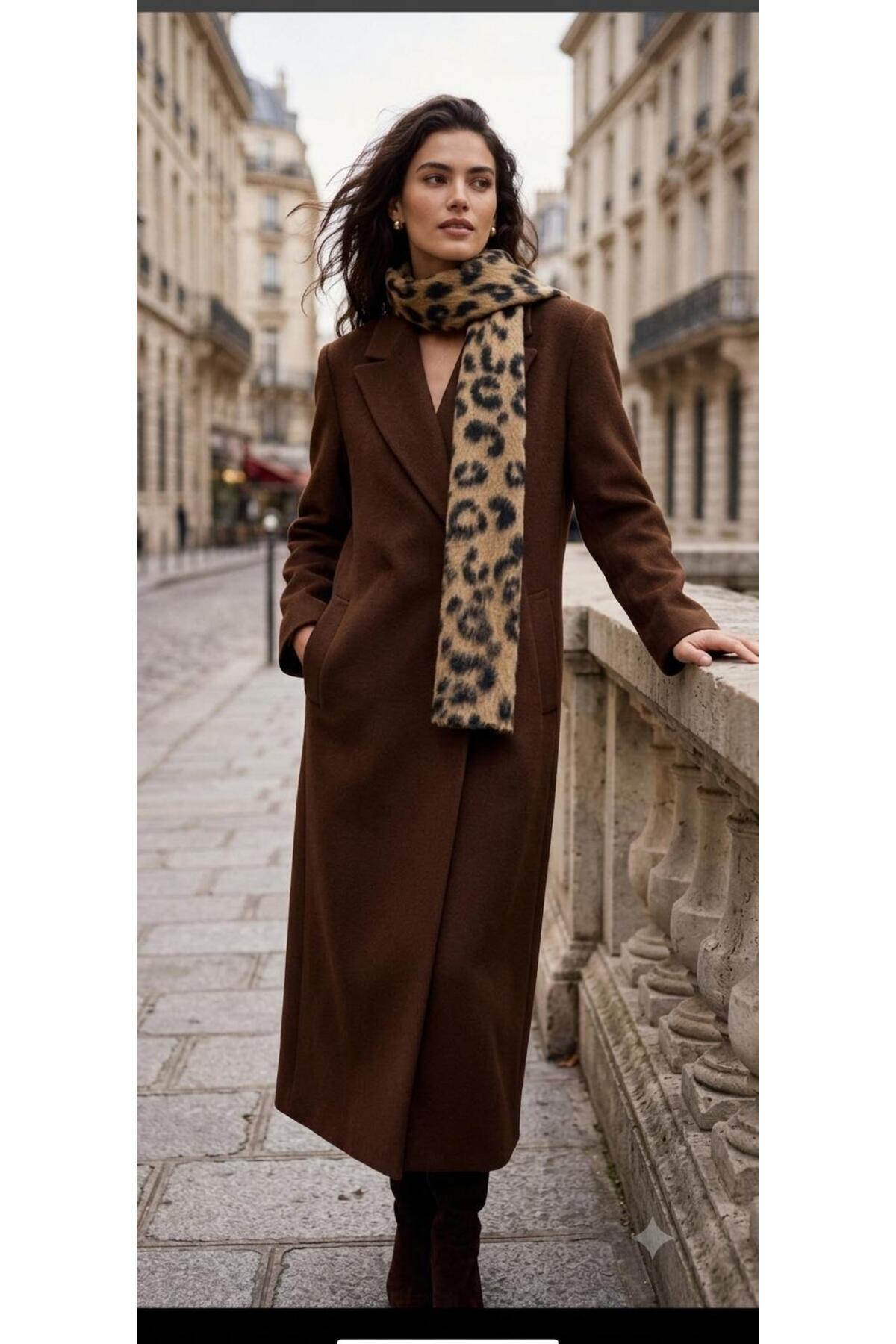 SOLESTA Yumuşak Dokulu Leoparlı Triko Atkı