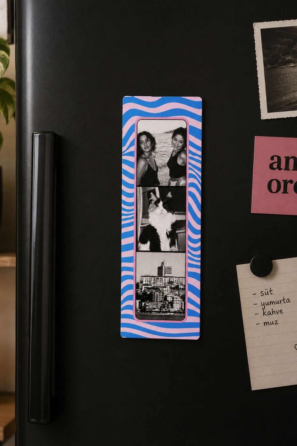 Dalgalı Magnet Fotoğraf Çerçevesi – Pembe & Mavi