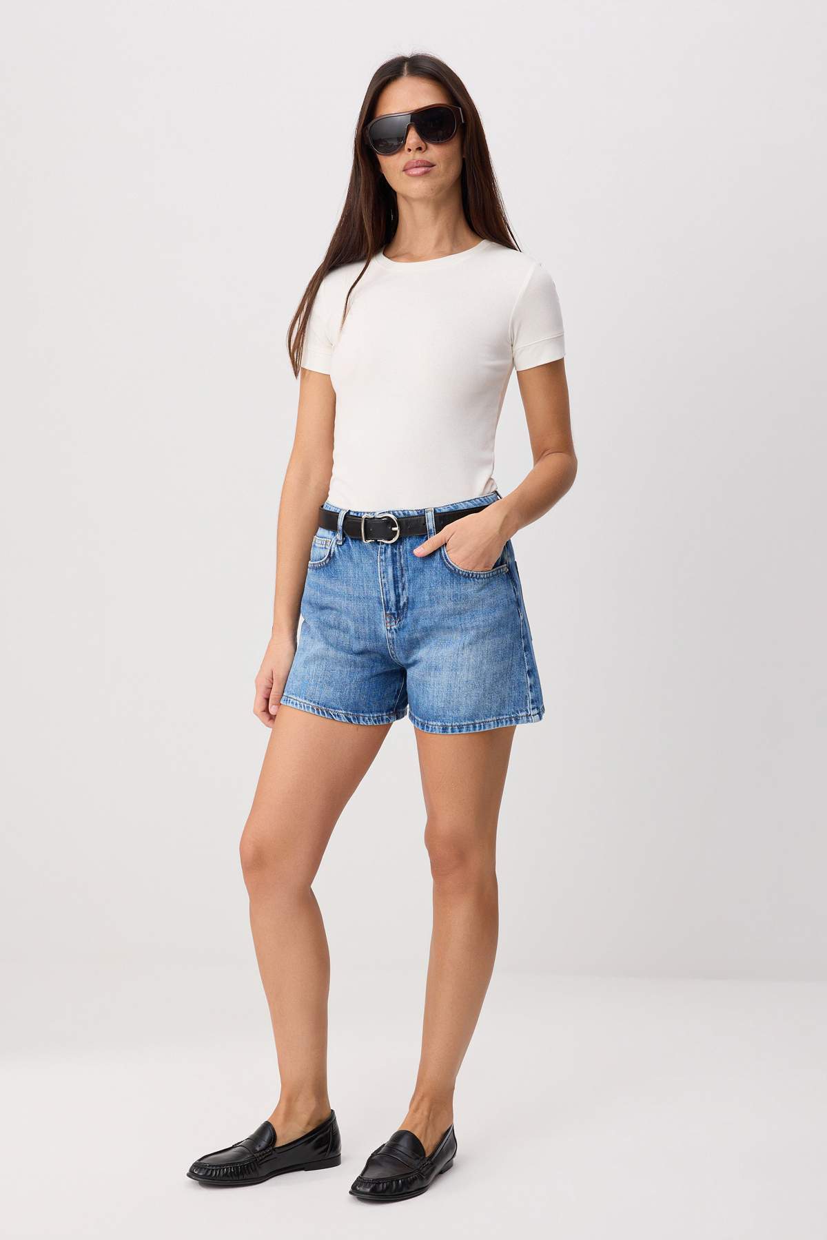 Trendyolmilla Mavi Yüksek Bel City Boy 100% Pamuk Denim Şort TWOSS26SR00261