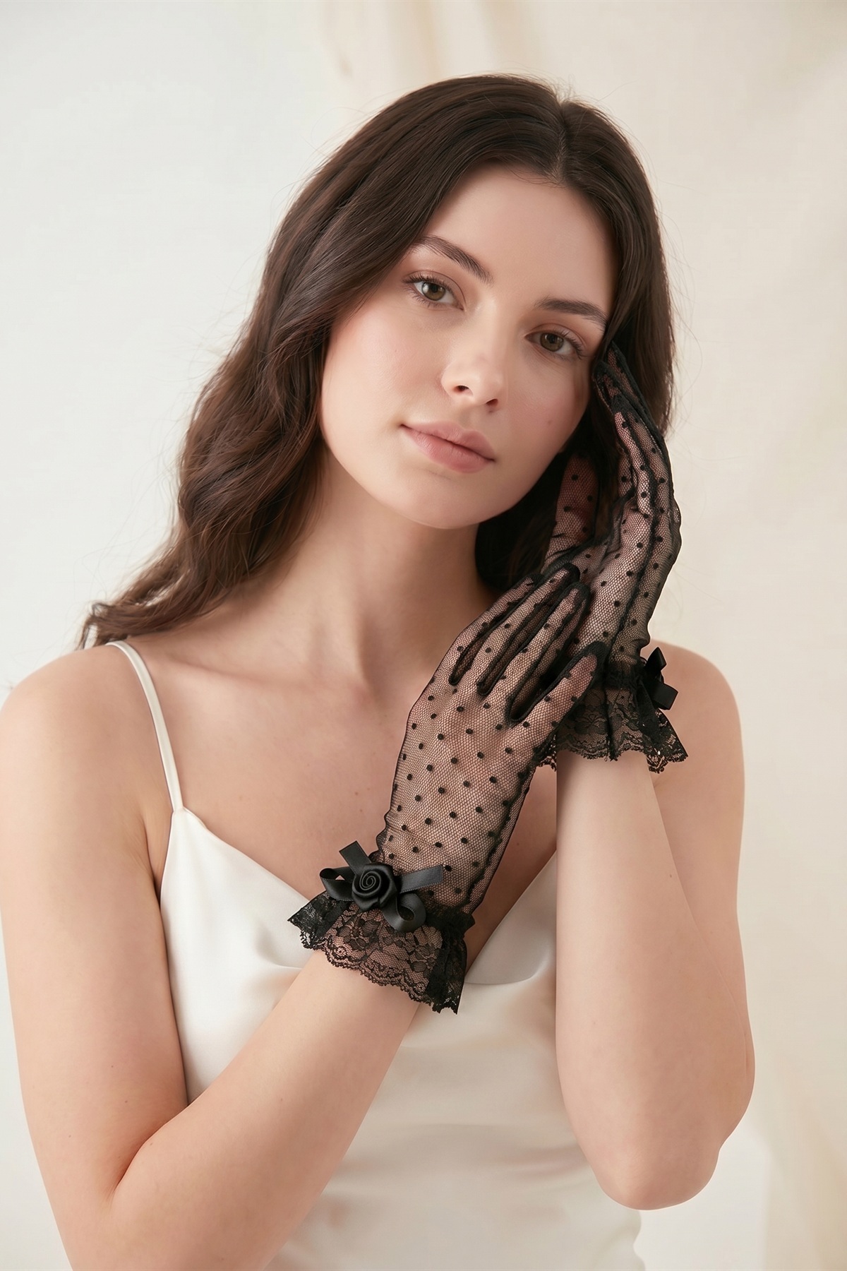 Elegance Scarf Kısa Puantiyeli Tül Dantelli Gelin Eldiveni Siyah Abiye Davet Gece Parti Söz Kına Nişan