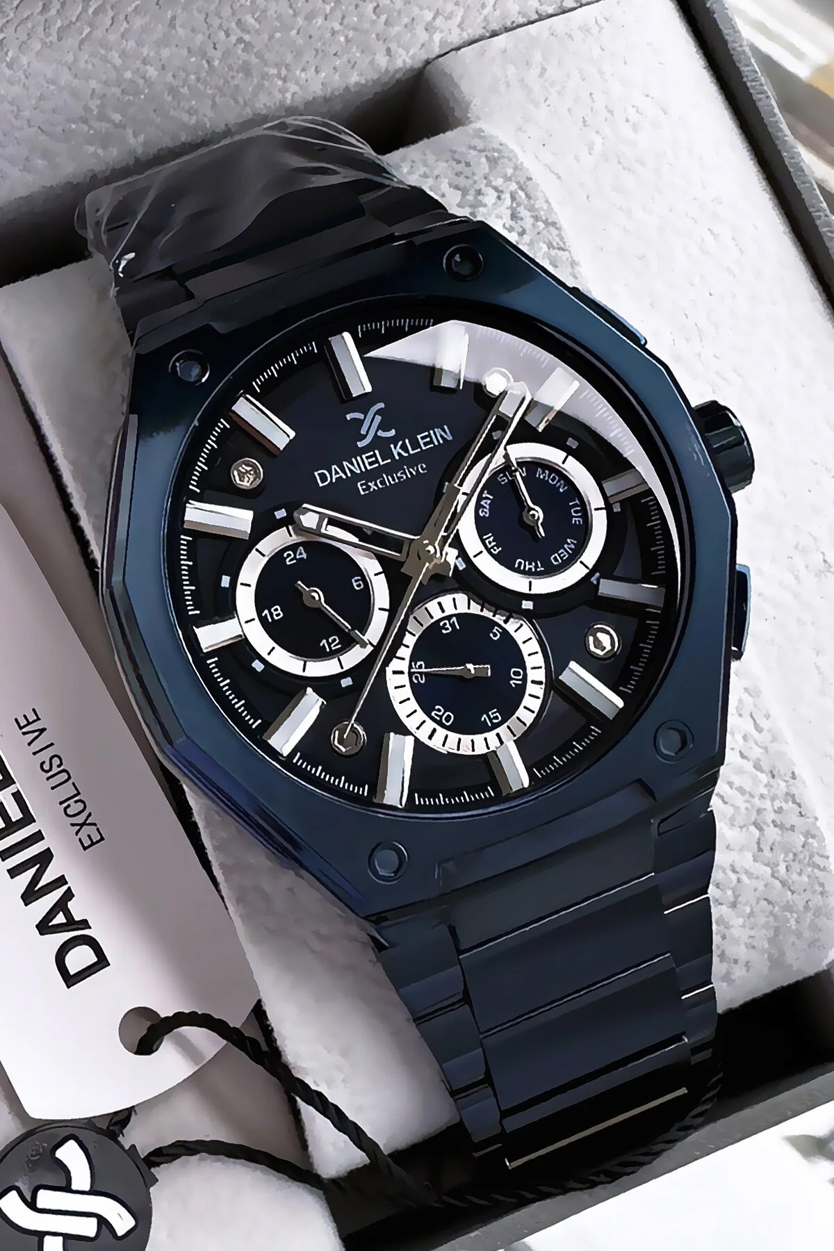 Exclusive Gift Men Wrist Watch Waterproof Navy Blue Color Steel Band DKE2115C7