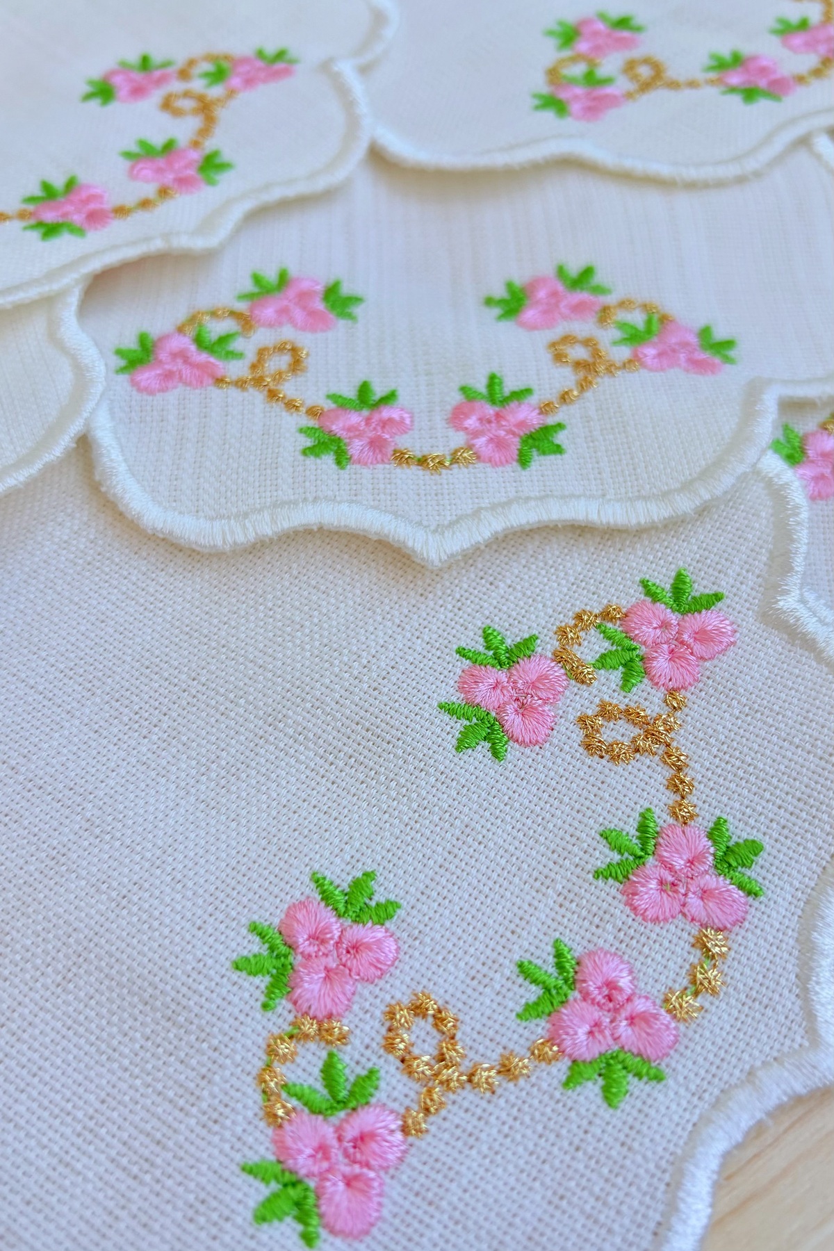 Flower Embroidered Coffee Coaster, Serving Napkin, Coffee Coaster, 6-Piece Cocktail Napkin