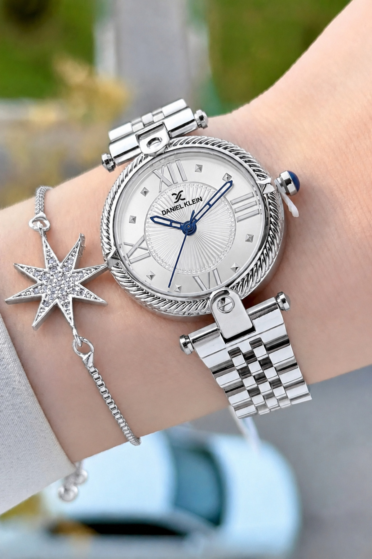 Daniel Klein Gümüş Renk 32 Mm Kadın Kol Saati ve Bileklik