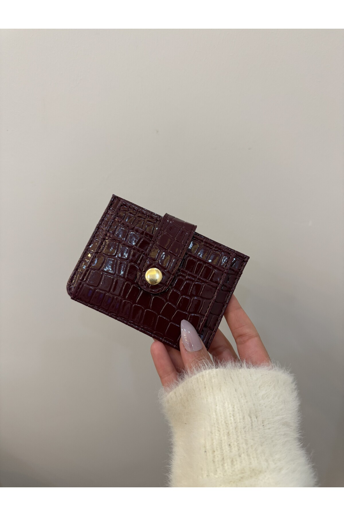 PurpleART Kadın Bordo Kroko Desenli Çıtçıtlı Cüzdan & Kartlık - Çoklu Bölmeli, Şeffaf Pencereli Minimal Tasarım 9cm x 12cm