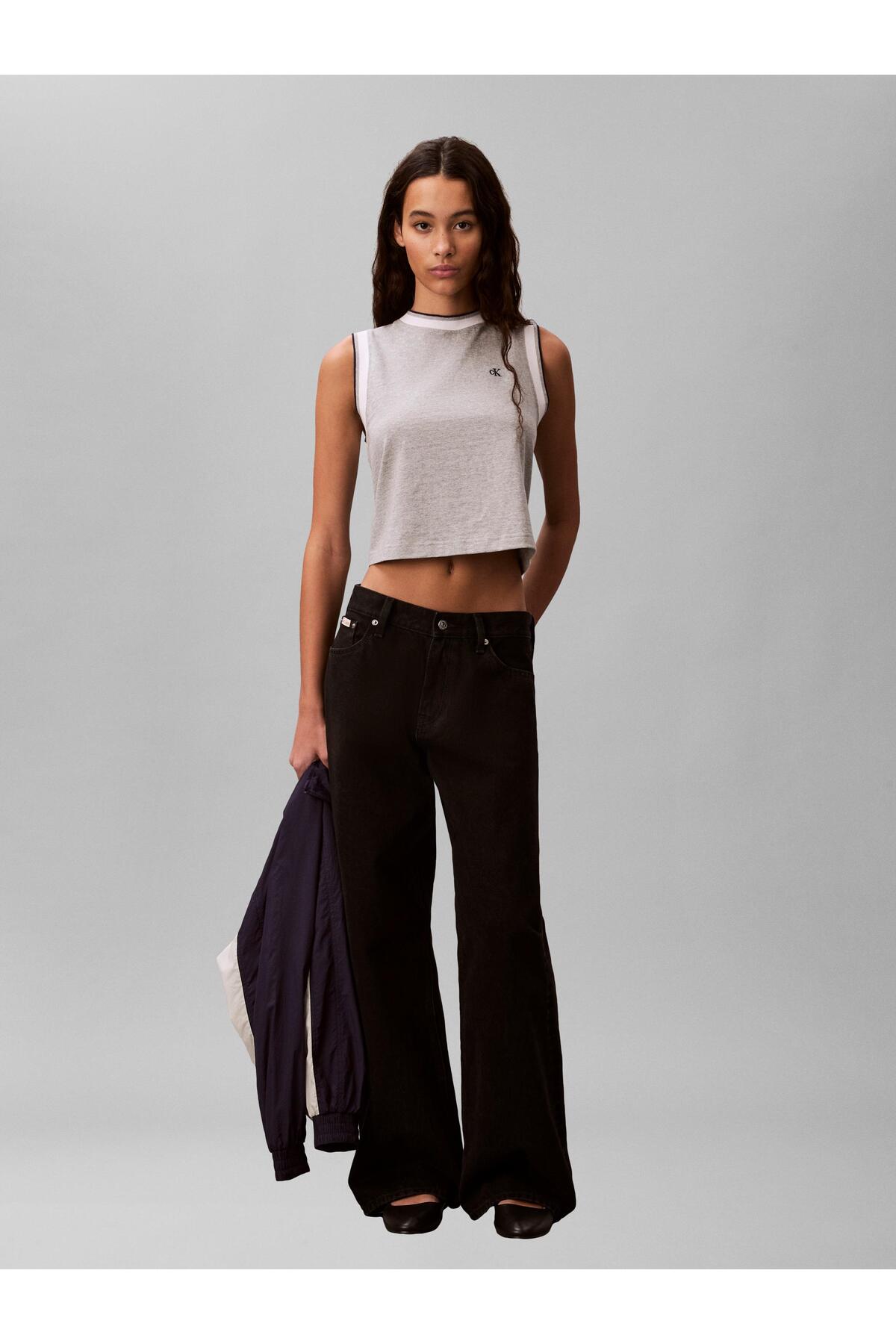 تیشرتزنانهCalvin Kleinرنگارنگ تیشرتزنانهCalvin Kleinرنگارنگ