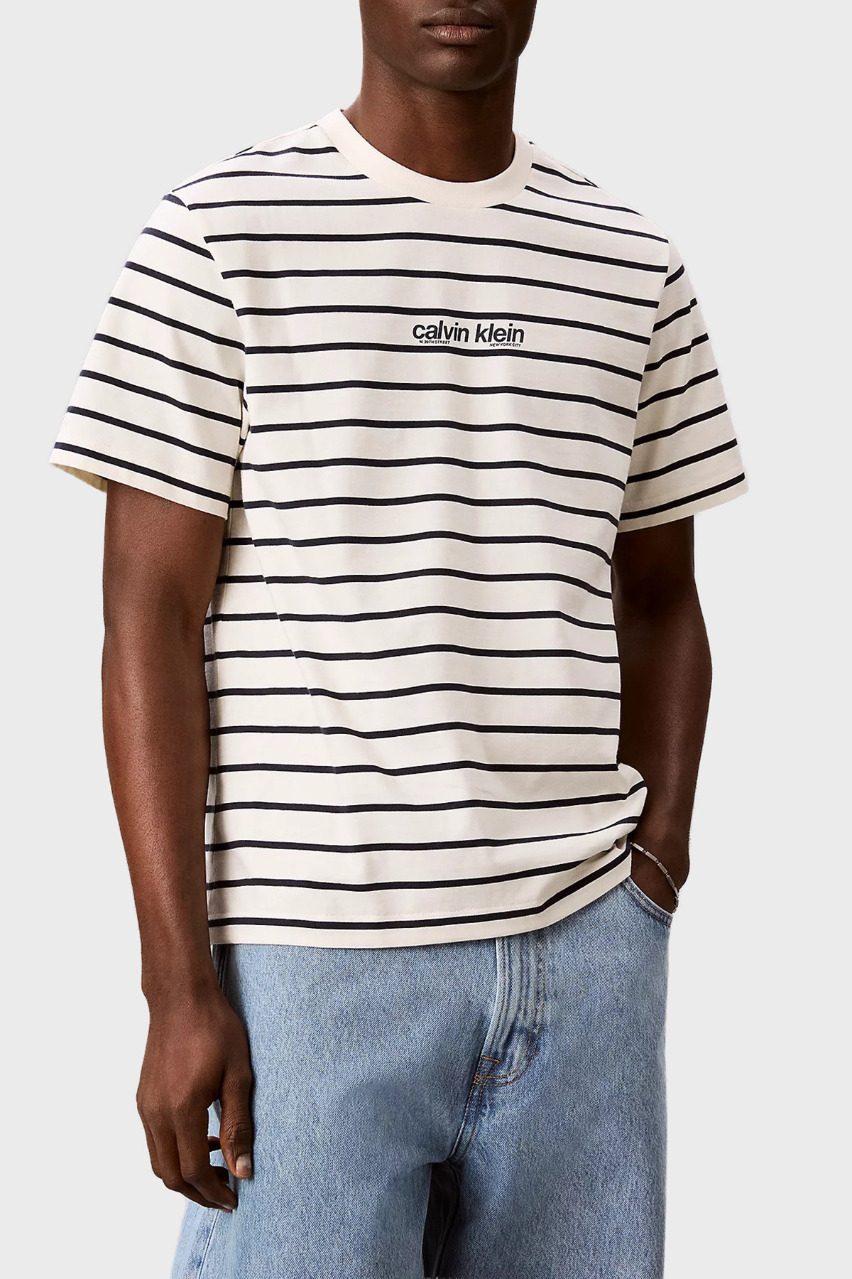 تیشرتمردانهCalvin Kleinرنگ کرم