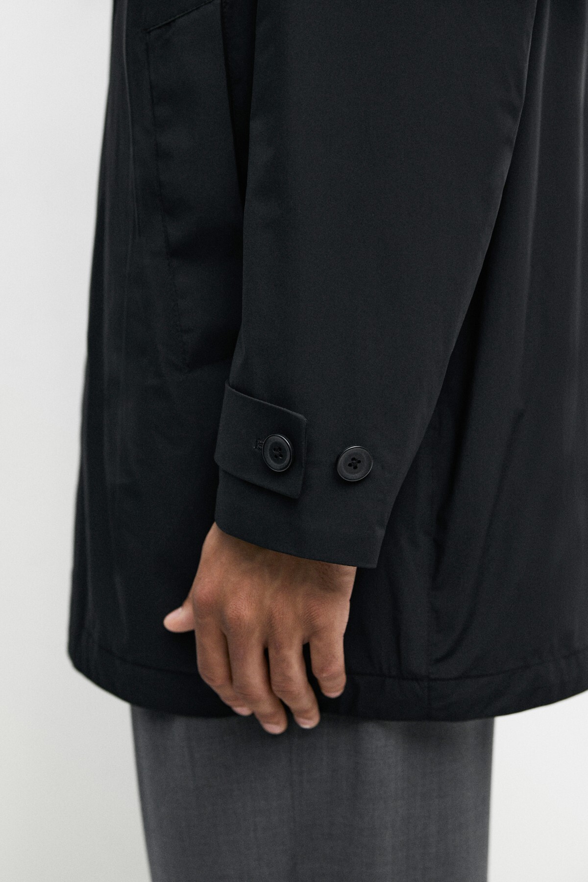 Massimo Dutti Teknik kumaş trençkot görsel 4