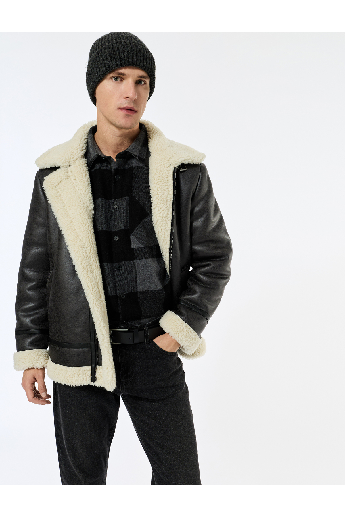 Koton Kapaklı Cepli Çıtçıt Düğme Detaylı Slim Fit İçi Peluş Yaka Suni Süet Ceket görsel 3