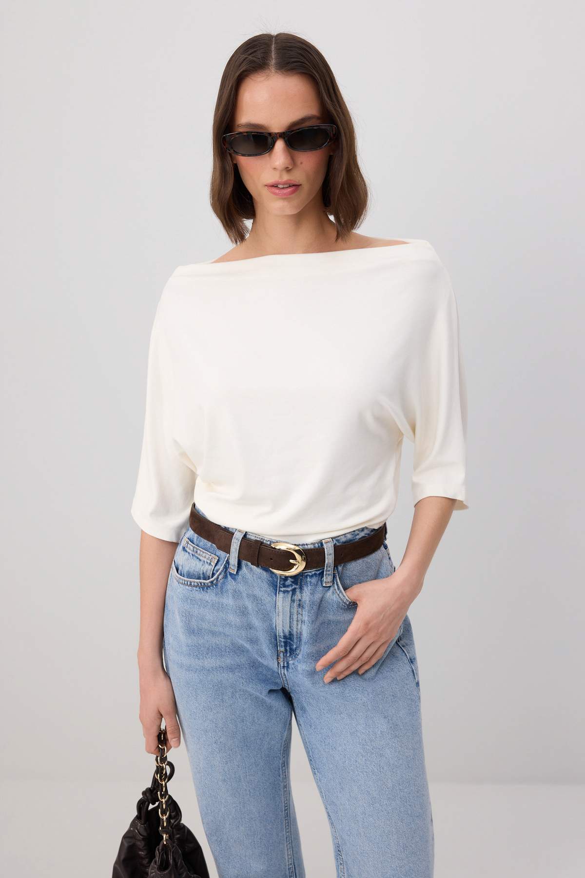 Trendyolmilla Ekru Regular/Normal Kalıp Degaje Yaka Kısa Kollu Yumuşak Örme Bluz TWOSS26BZ00913