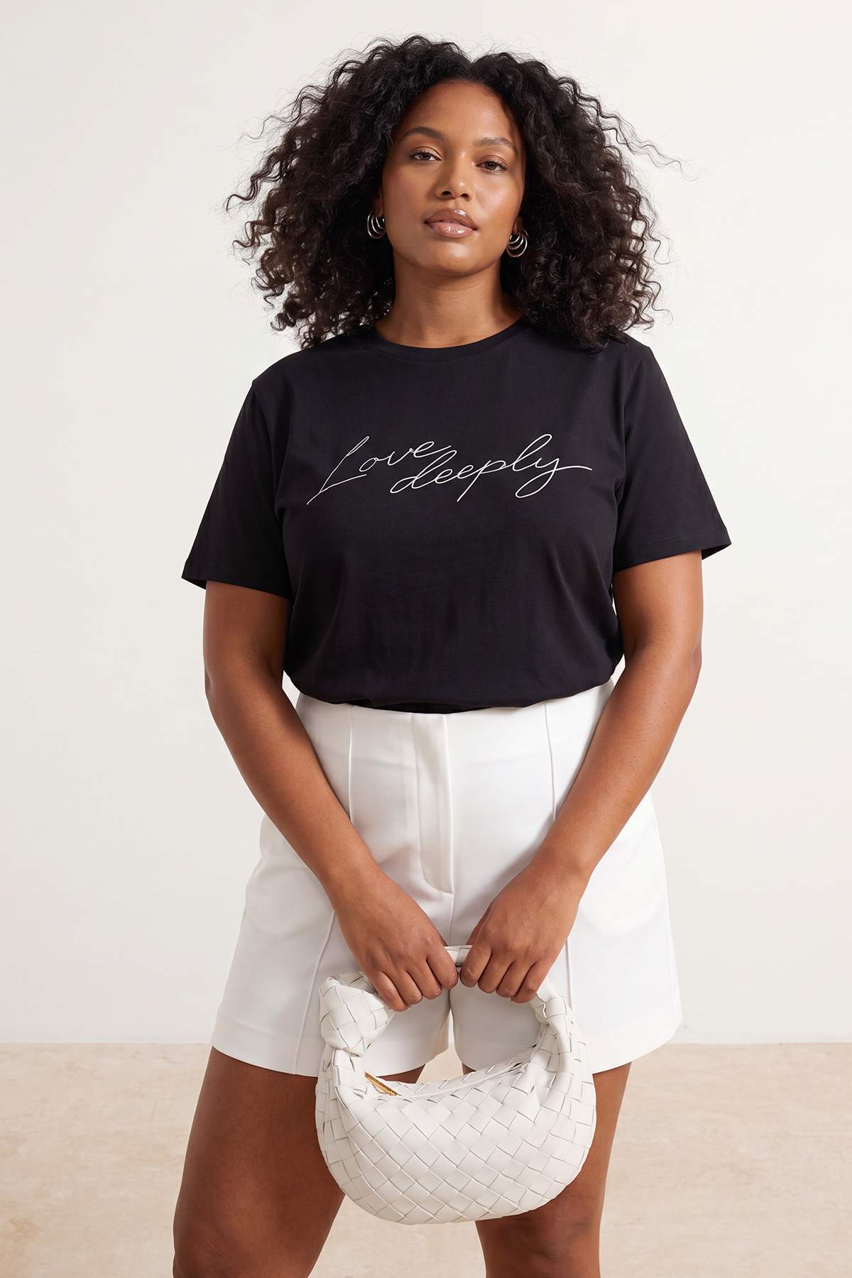 Trendyolmilla Curve Siyah Bisiklet Yaka Taş Baskılı Örme Büyük Beden T-shirt TBBSS26BF00051