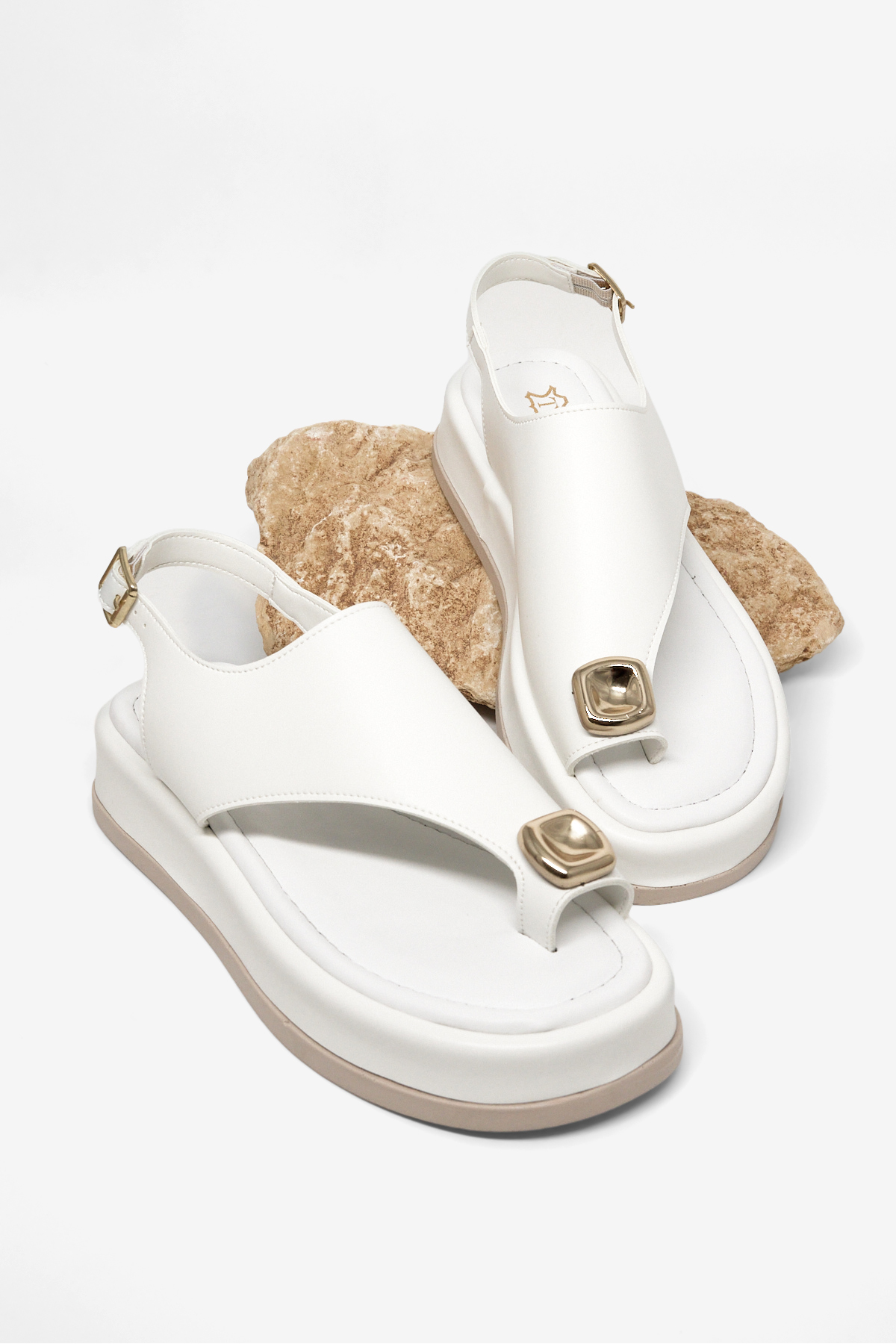 Tonny Black Women's White Comfortable Fit Sandals with Stone Toe Detail