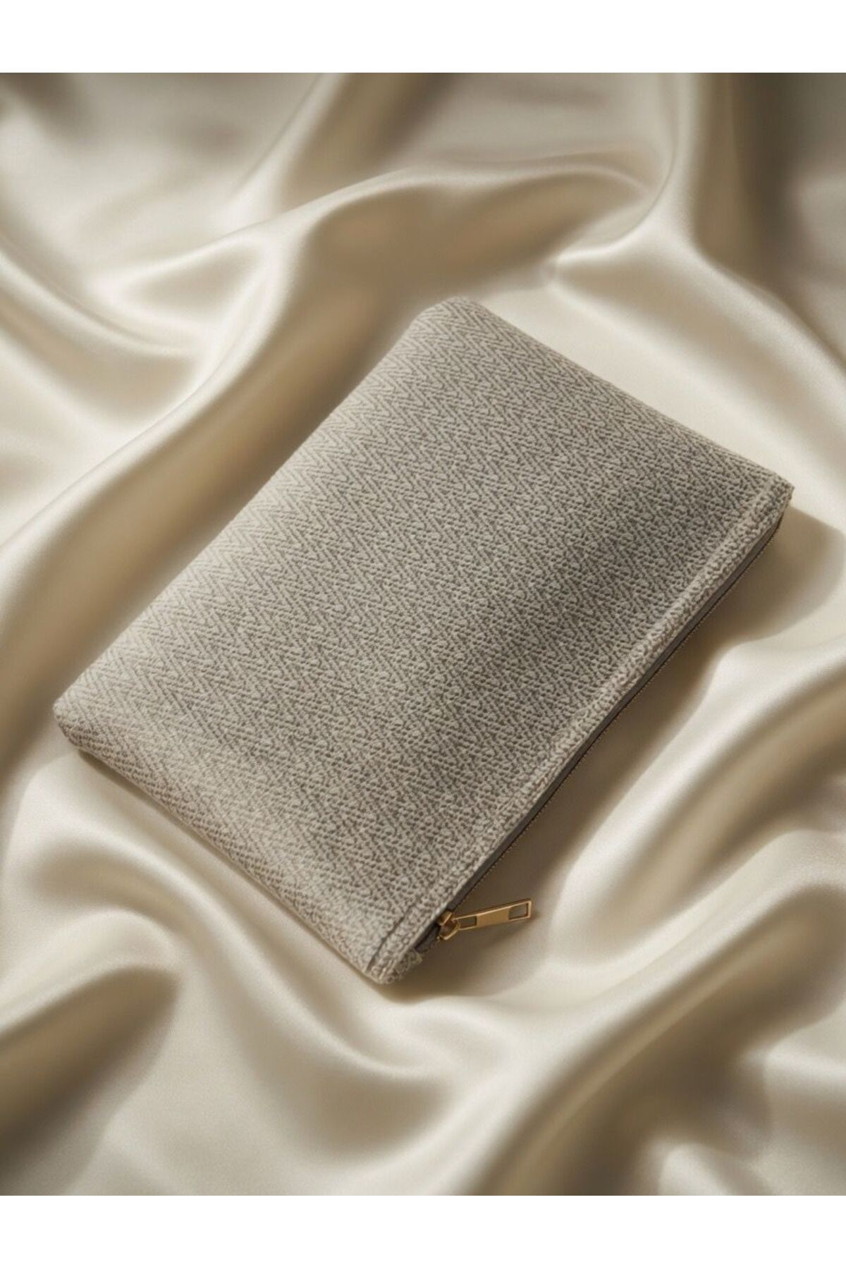 VELORİA BAG & SCARF Veloria Bag Zigzag clucth çanta DOKUMA KUMAŞ ve KORUMA PEDİ içeren İpad tablet taşıma çantası 21x25 cm iç kapasite görsel 2