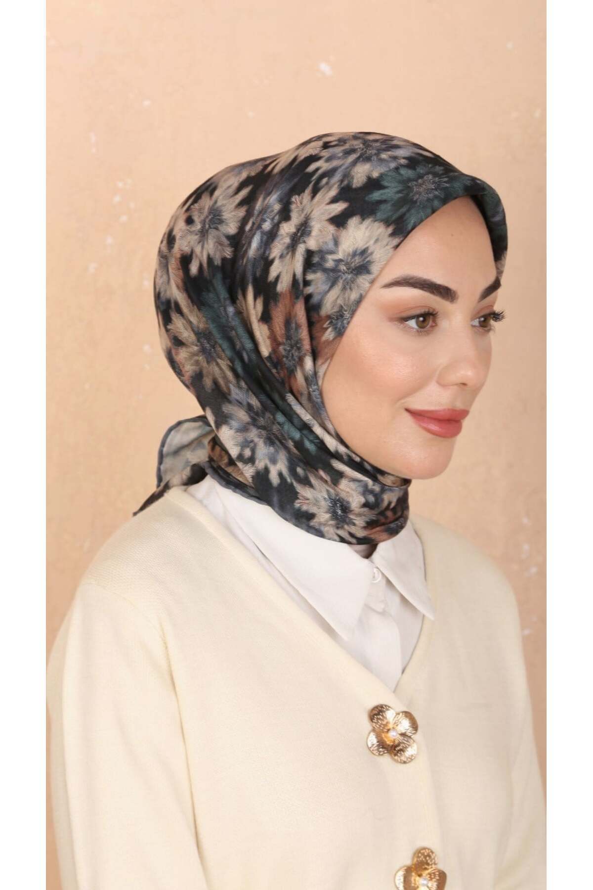 روسری نخی نرم مشکی 3